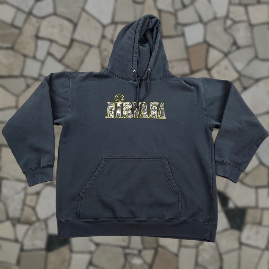 Vintage VINTAGE Nirvana Hoodie Mens M Black 1997 Grunge 90s Smiley Face Graphic Print Sweatshirt Pullover Size US M / EU 48-50 / 2 - 1 Thumbnail