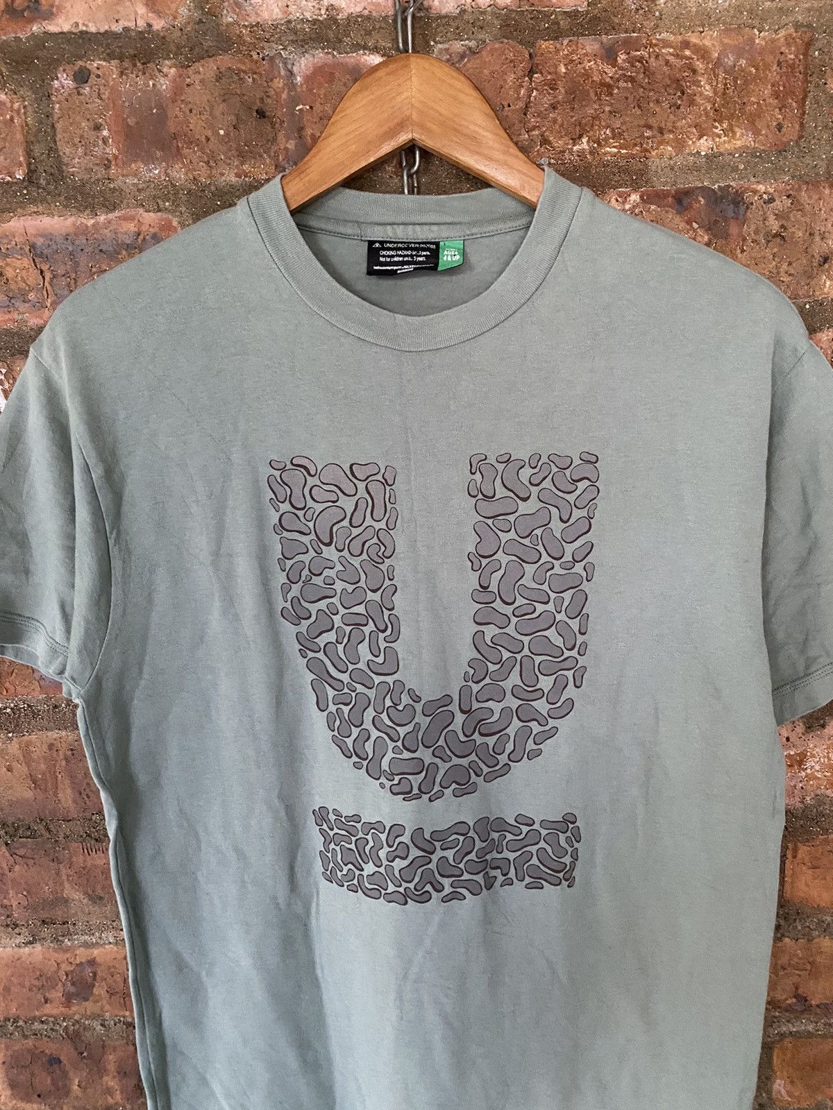 Kaws × Undercover 🔥SS2000 Undercover X Kaws Iconic logo tee Size US M / EU 48-50 / 2 - 3 Thumbnail