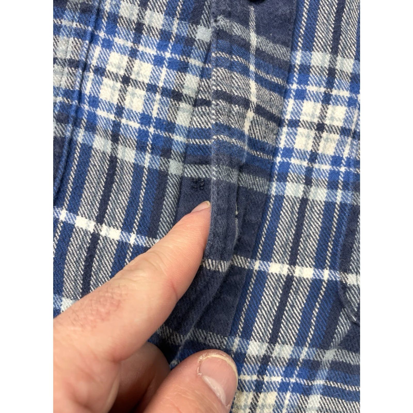 Vintage **L.L. Bean Blue Plaid Men's Medium Tall Flannel Shacket Jacket** User: **L.L. Bean Blue Plaid Men's Flannel Shacket Jacket Medium Tall** Size US M / EU 48-50 / 2 - 7 Thumbnail