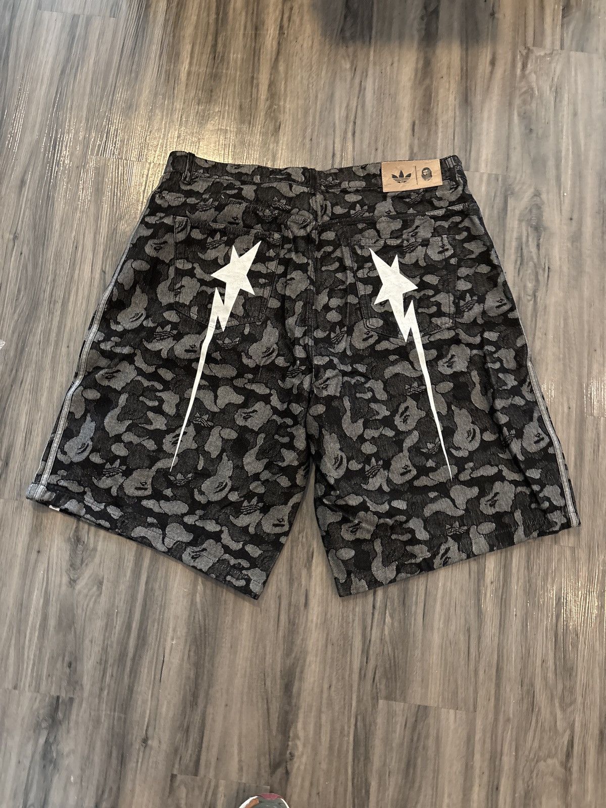 Adidas × Bape Adidas X Bape Camo Jacquard Shark Denim Shorts XXL GREY/ BLK Size US 40 / EU 56 - 5 Thumbnail