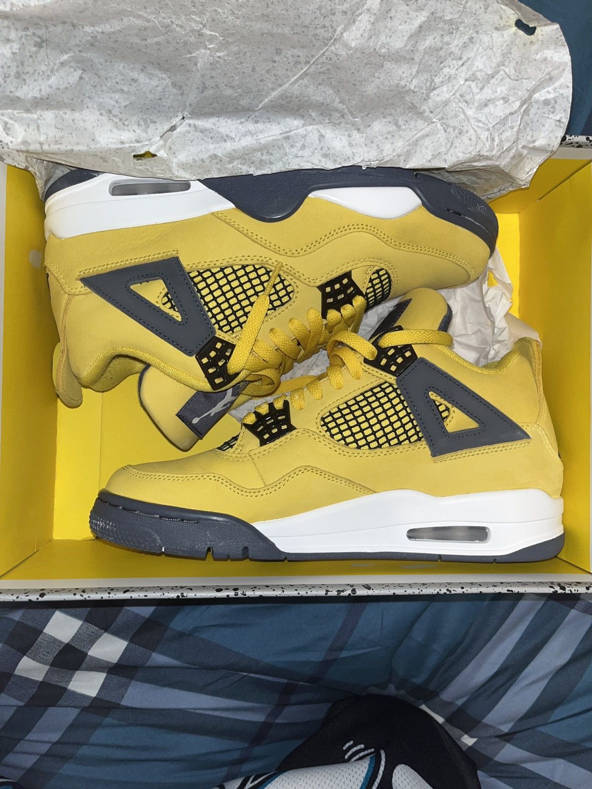 Jordan Brand Jordan 4 Lightning 2021 Size US 8 / EU 41 - 3 Thumbnail