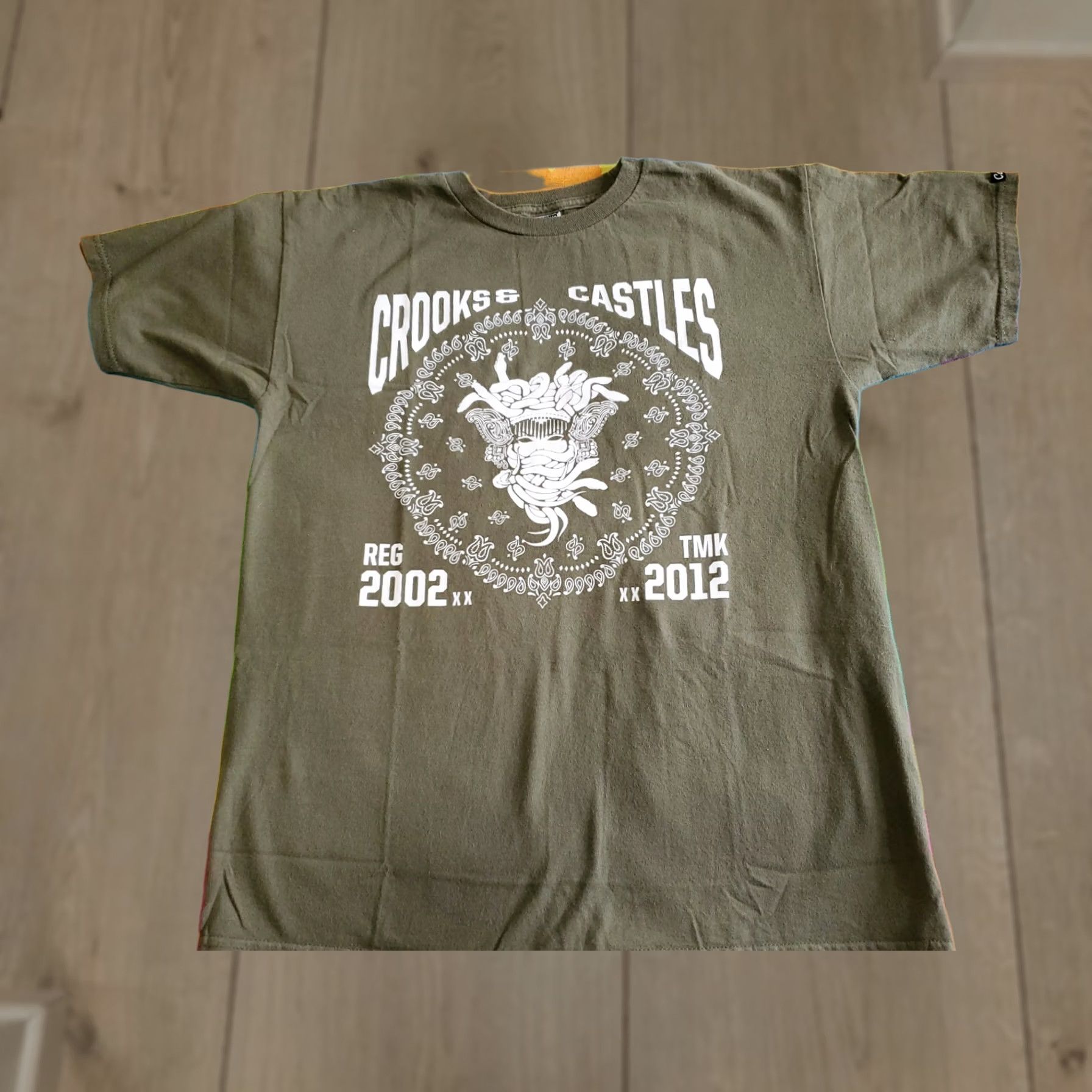 Crooks & Castles Crooks & Castles Medusa T-Shirt Mens Medium Crew Neck Short Sleeve Green Cotton Logo Print Shirt HMNSGY0s Size US M / EU 48-50 / 2 - 1 Thumbnail