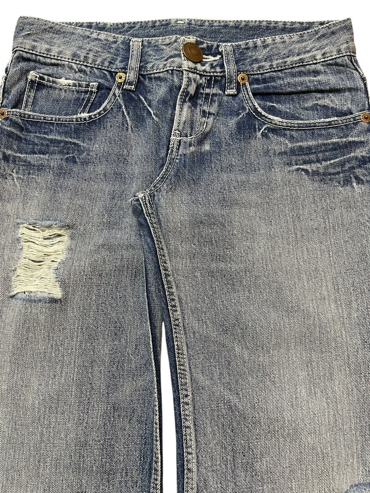 Japanese Brand Vintage Japanese Brand Blue Wash Distress Style Loose Jeans Size US 30 / EU 46 - 4 Thumbnail