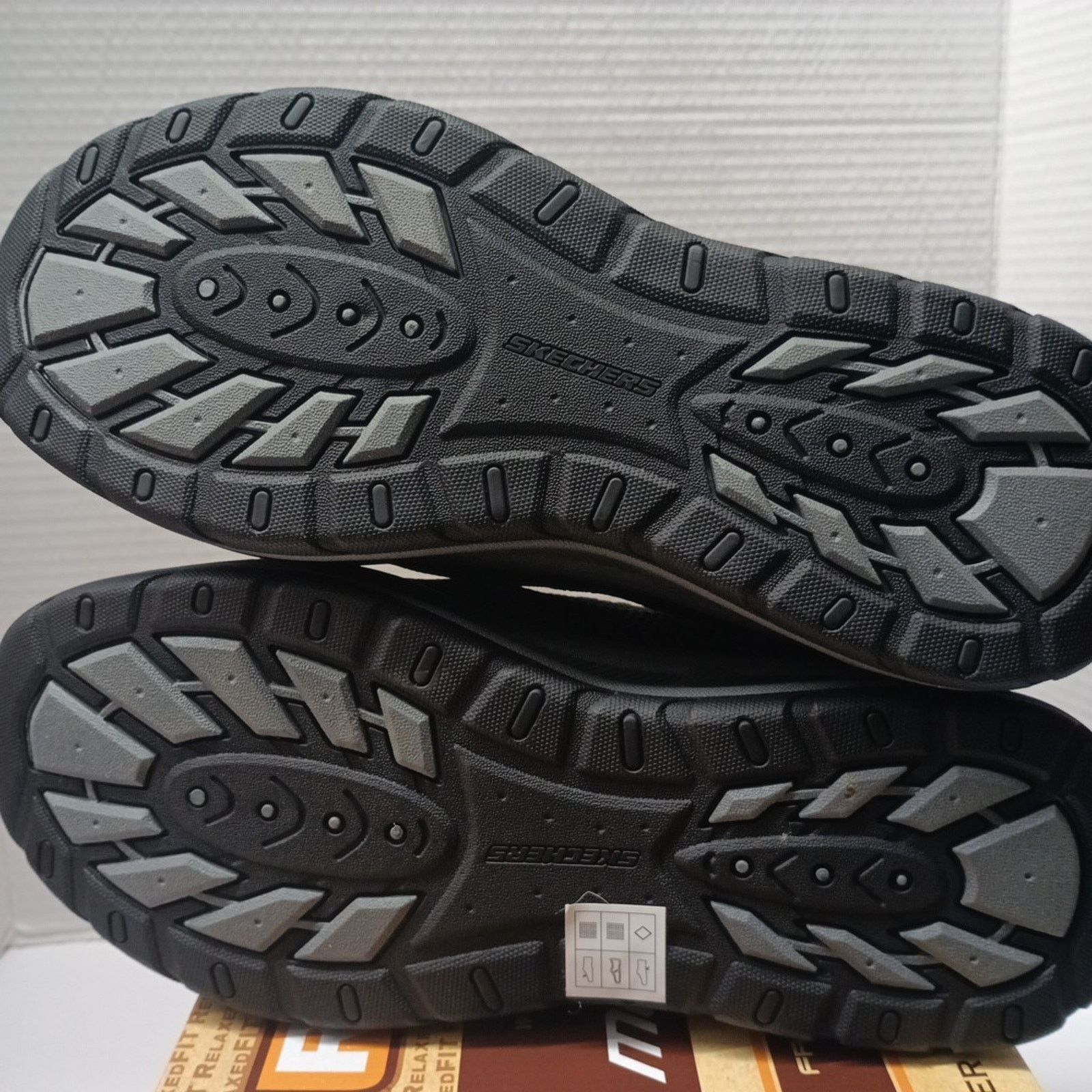 SKECHERS Skechers Relaxed Fit Shoes Men's Size 10 Extra Wide Black Size US 10 / EU 43 - 8 Thumbnail