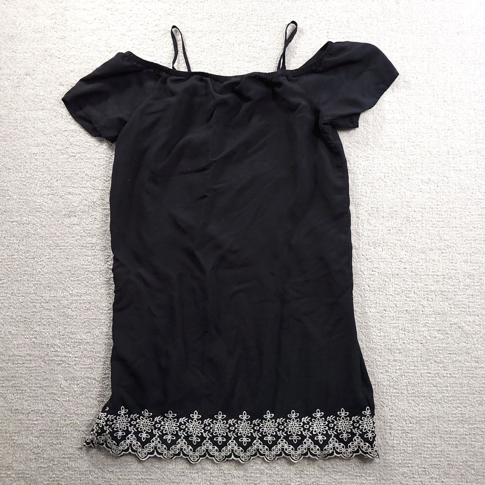 Old Navy Final Answer: Old Navy Floral Dress Small Black Spaghetti Strap Embroidery Pullover - Vintage - Womens Casual Style - Short Sleeve - Size S / US 4 / IT 40 - 2 Thumbnail