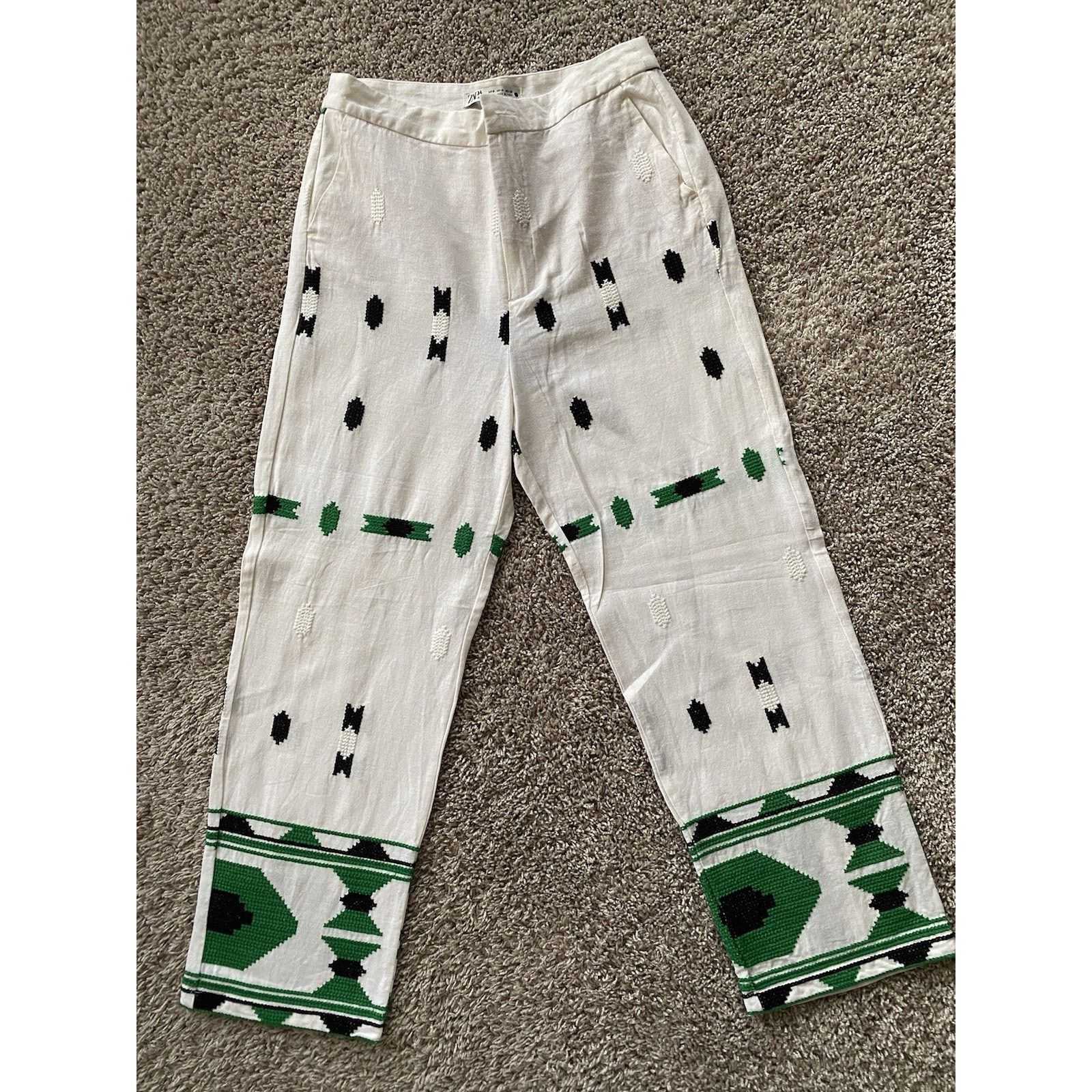 Zara Linen Pants From Zara w green embroidered Aztec Designs Size 28" / US 6 / IT 42 - 1 Thumbnail