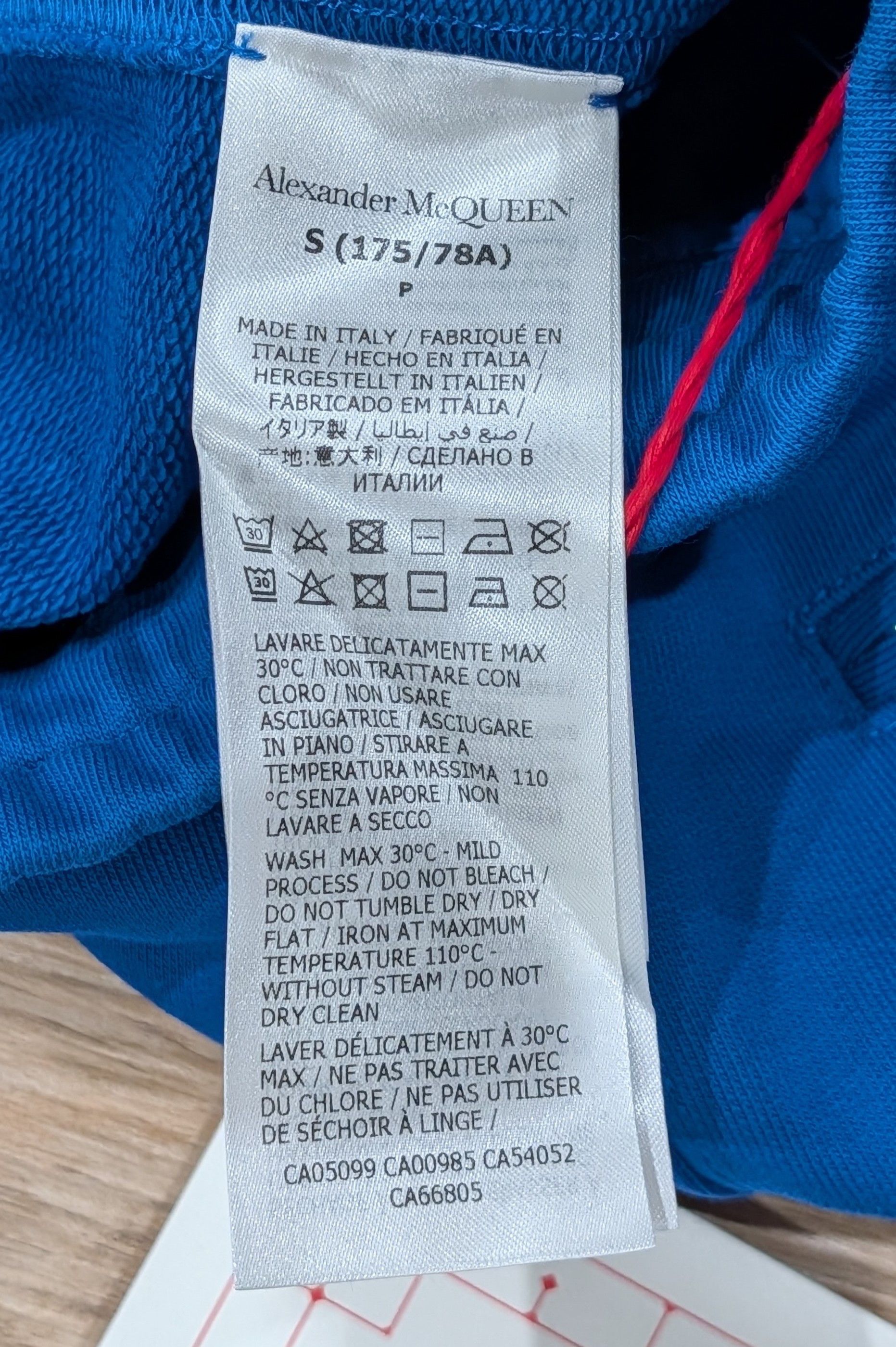 Alexander McQueen Alexander McQueen Logo Sweat Shorts Galatic Blue Small Size US 30 / EU 46 - 7 Thumbnail