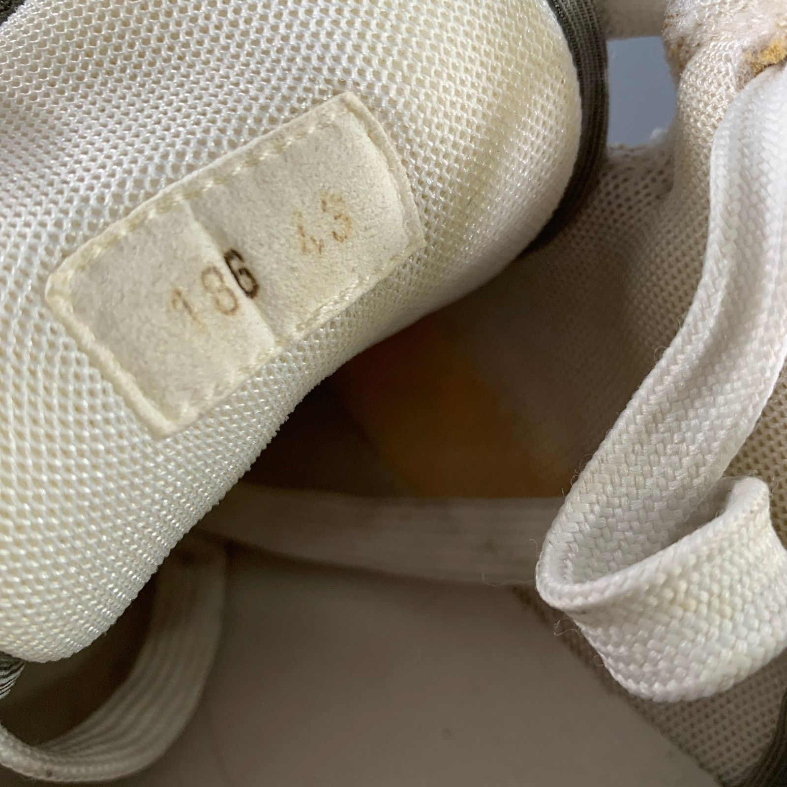 Acne Studios ACNE STUDIOS White Cream Distressed Suede Lace Sneakers Size US 10 / EU 43 - 7 Thumbnail