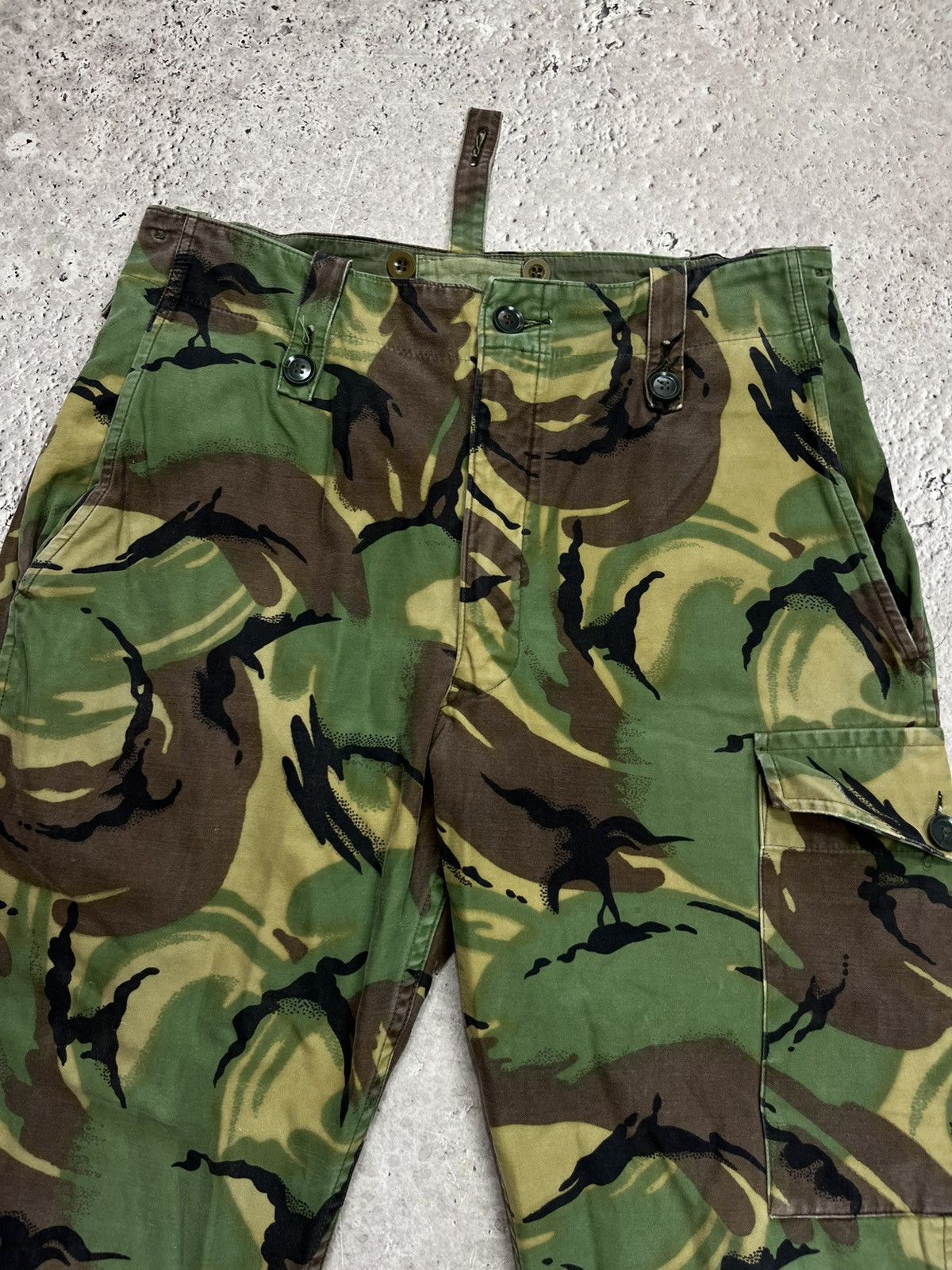 Other Vintage Military Camo Cargo Pants Army Combat Green Tactical Size US 32 / EU 48 - 2 Thumbnail