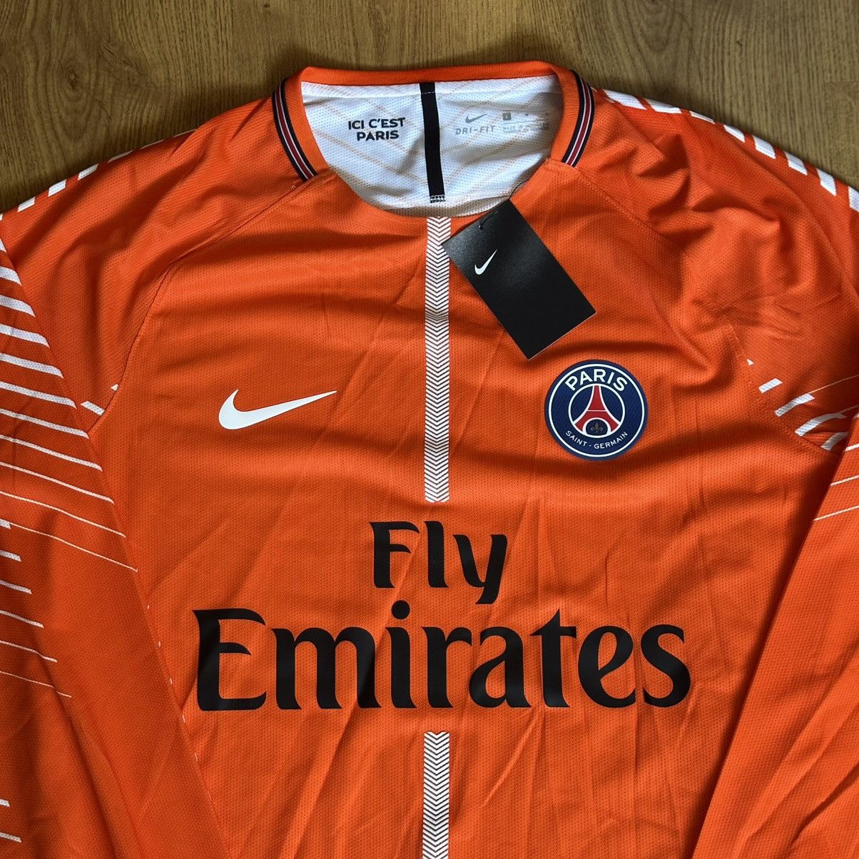 Nike PARIS SAINT-GERMAIN 2017-2018 NIKE LONGSLEEVE SHIRT Size US L / EU 52-54 / 3 - 2 Thumbnail