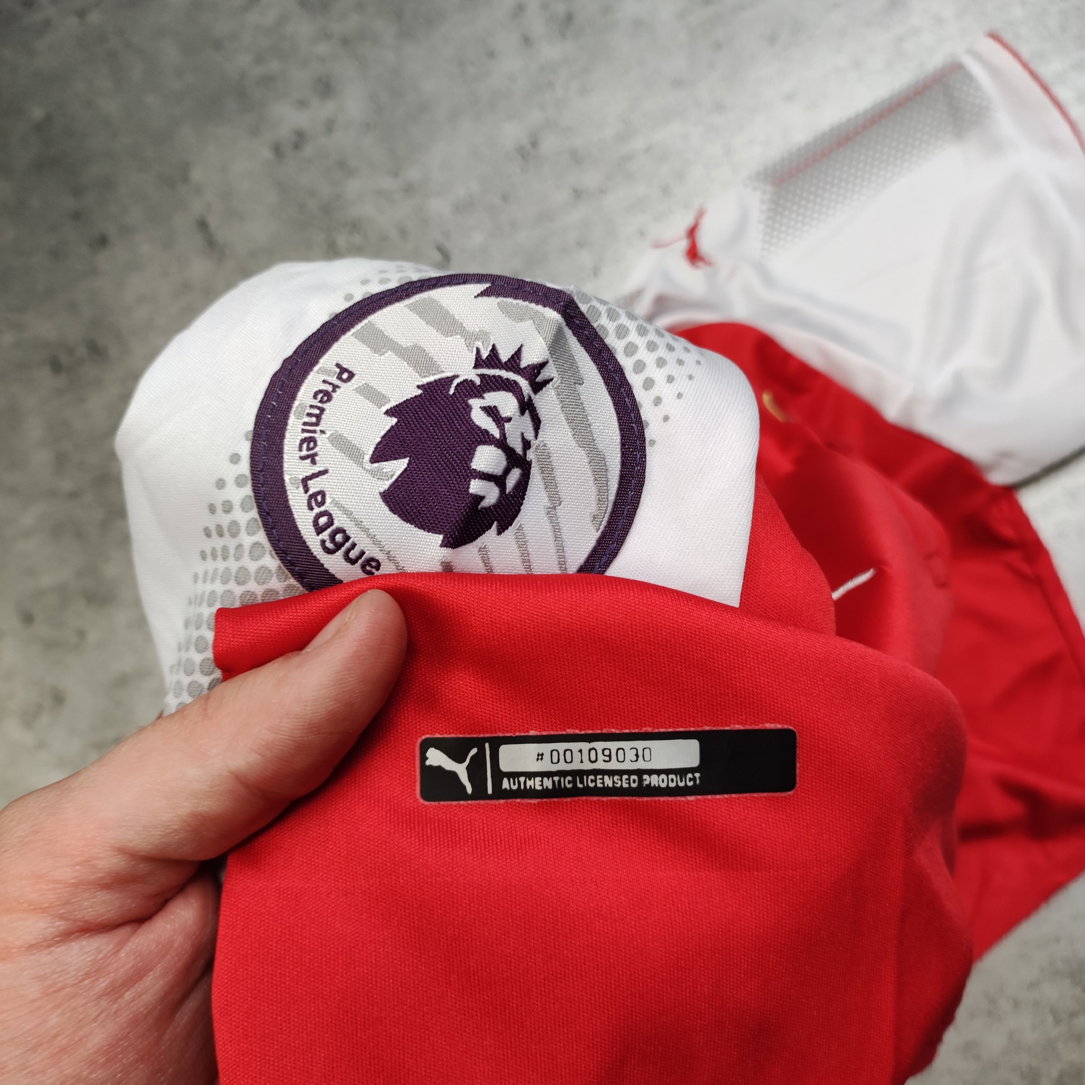 Vintage Arsenal London Puma Football Longsleeve #14 Aubameyang Kit Size US M / EU 48-50 / 2 - 6 Thumbnail