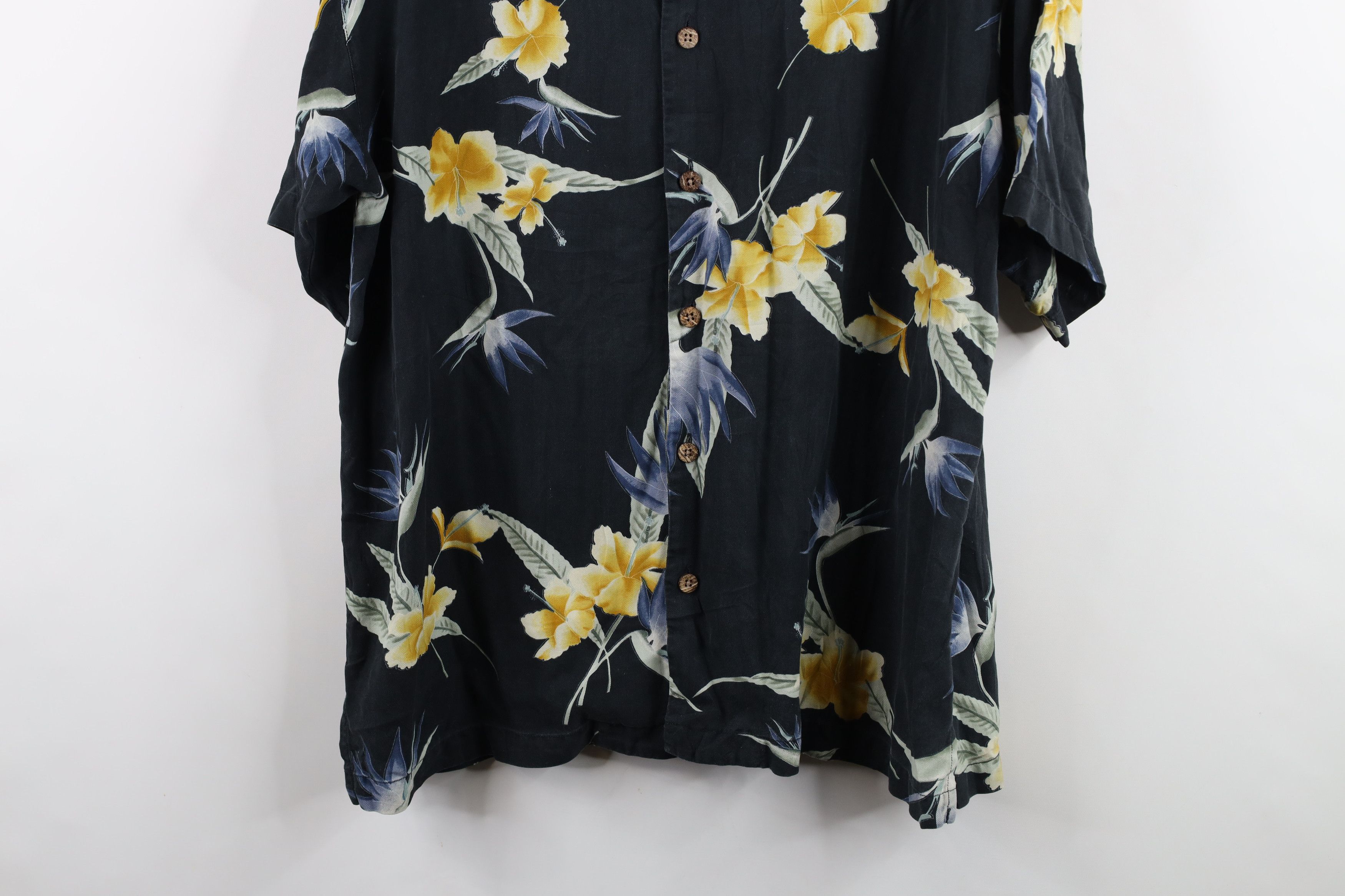 Tommy Bahama × Vintage Vintage 90s Tommy Bahama Hawaii Flower Silk Button Shirt Size US M / EU 48-50 / 2 - 3 Thumbnail