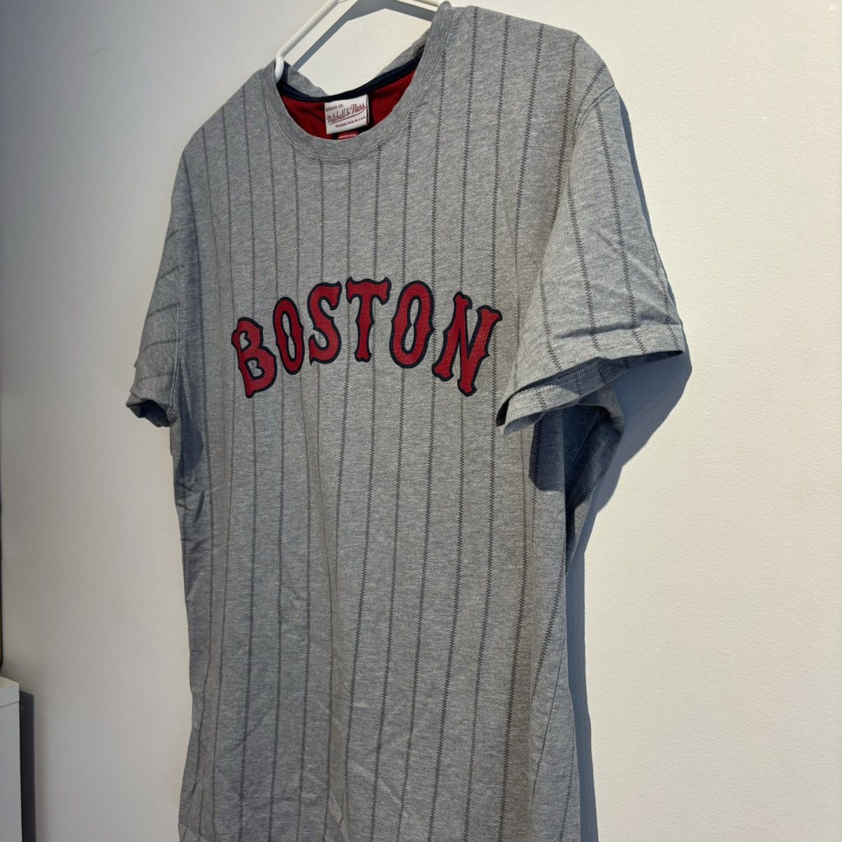 MLB × Mitchell & Ness Boston Red Sox Vintage Striped Gray T Shirt Size US L / EU 52-54 / 3 - 7 Thumbnail
