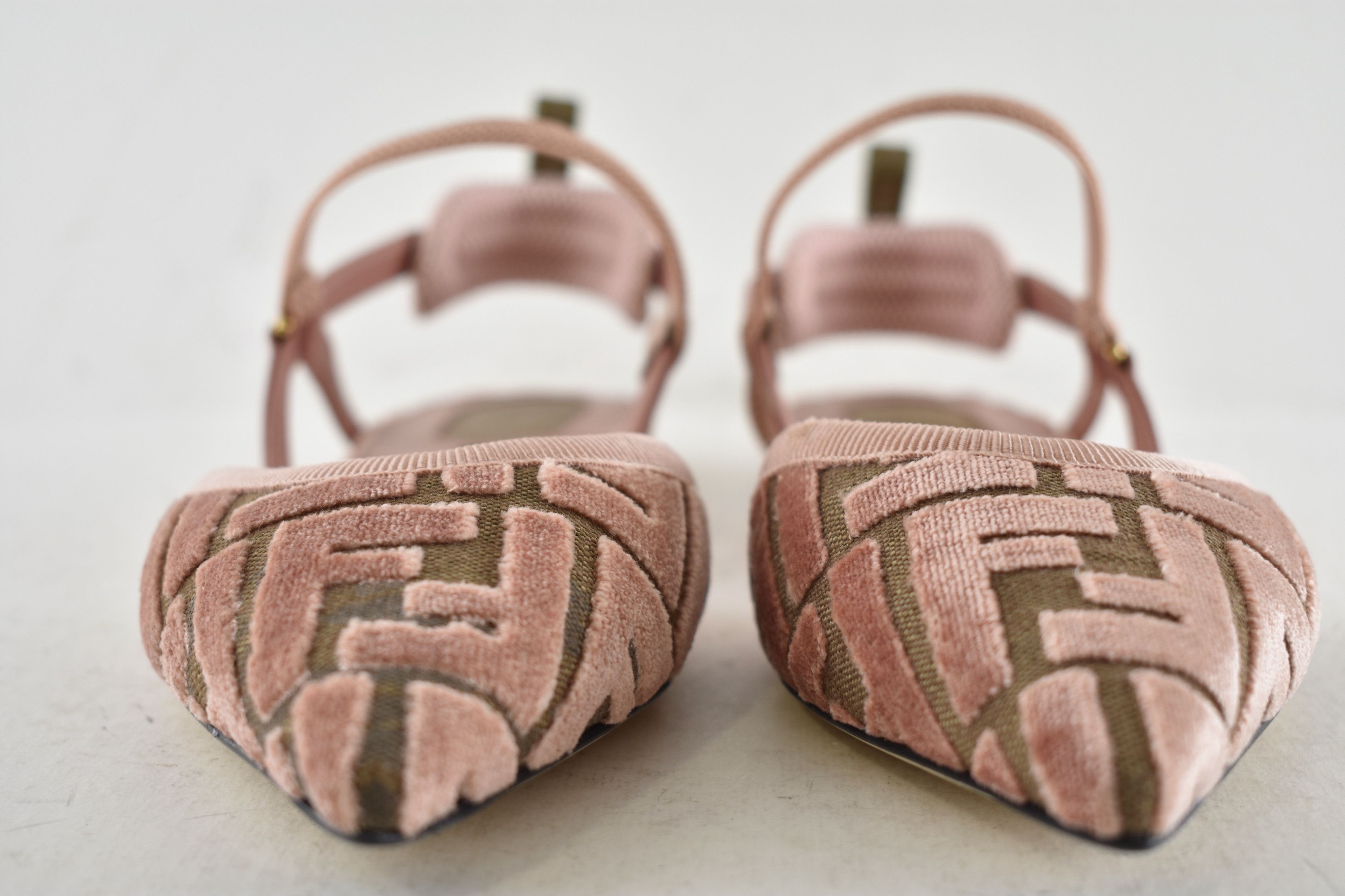 Fendi Fendi Colibri Lite Beige Velvet FF Logo Slingback Flat 37.5 Size US 7.5 / IT 37.5 - 10 Thumbnail