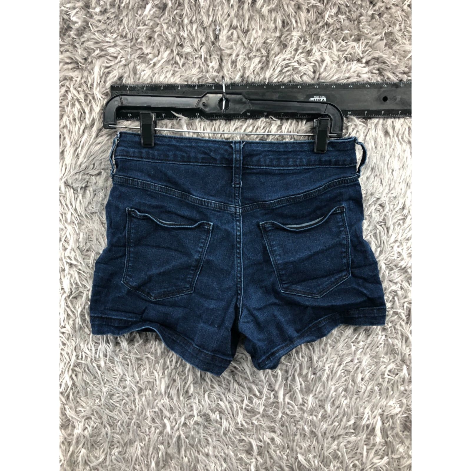 Vintage Universal Thread Hi Rise Midi Shorts Womens Size 4 Medium Wash Blue Denim 5-Pocket Regular Fit Boyfriend Style Womens Shoes? Size 27" / US 4 / IT 40 - 4 Thumbnail