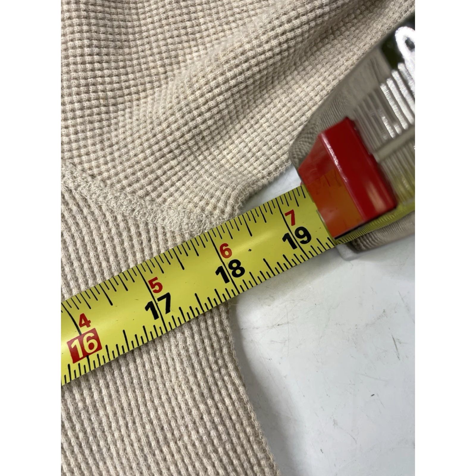 Wallace & Barnes VINTAGE Wallace & Barnes Thermal Henley Long Sleeve Waffle Shirt Beige L Men's Size US L / EU 52-54 / 3 - 6 Thumbnail
