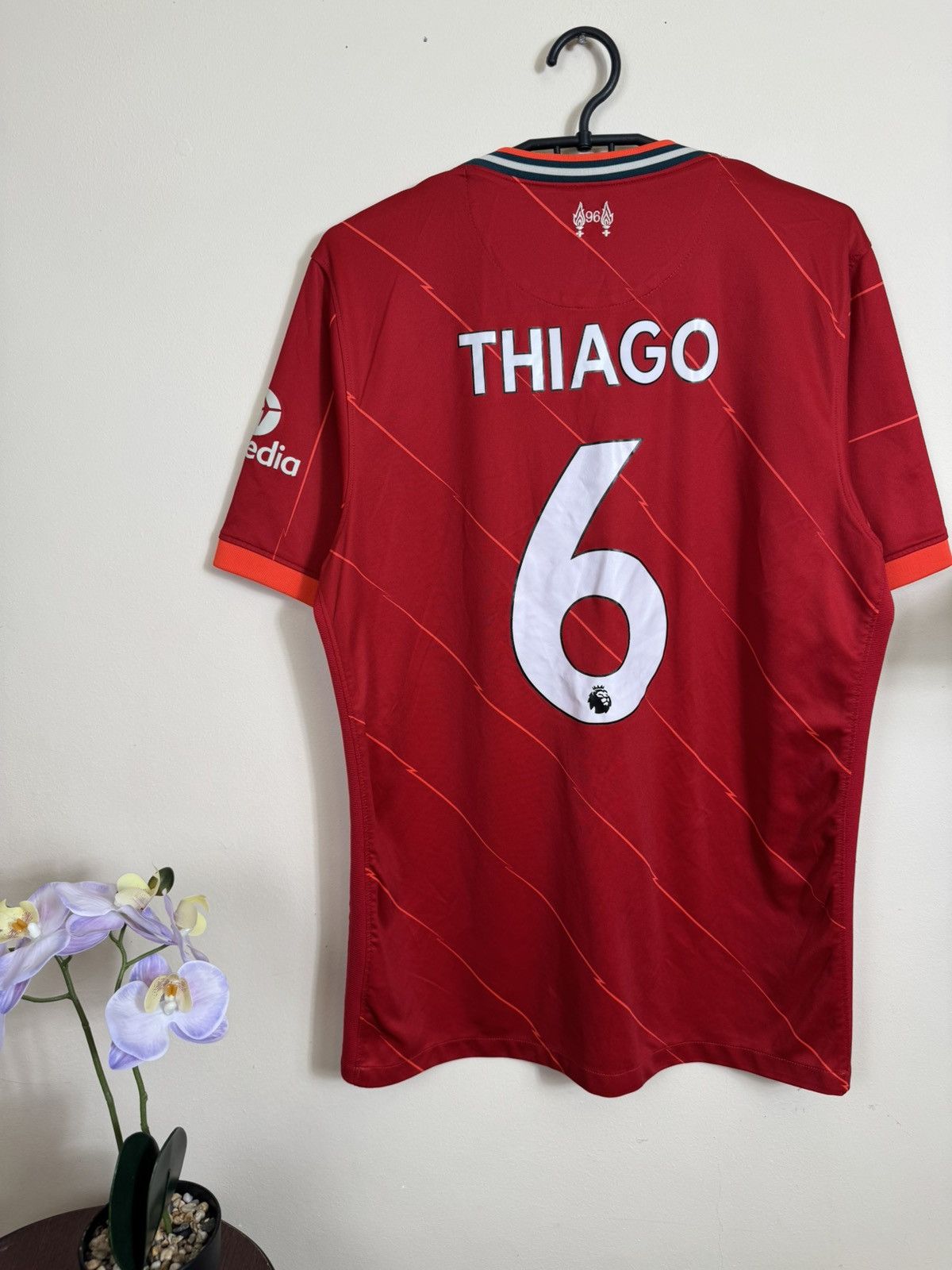 Nike Nike Liverpool Jersey 2021-22 #6 Thiago Home Kit Soccer L Size US L / EU 52-54 / 3 - 14 Thumbnail