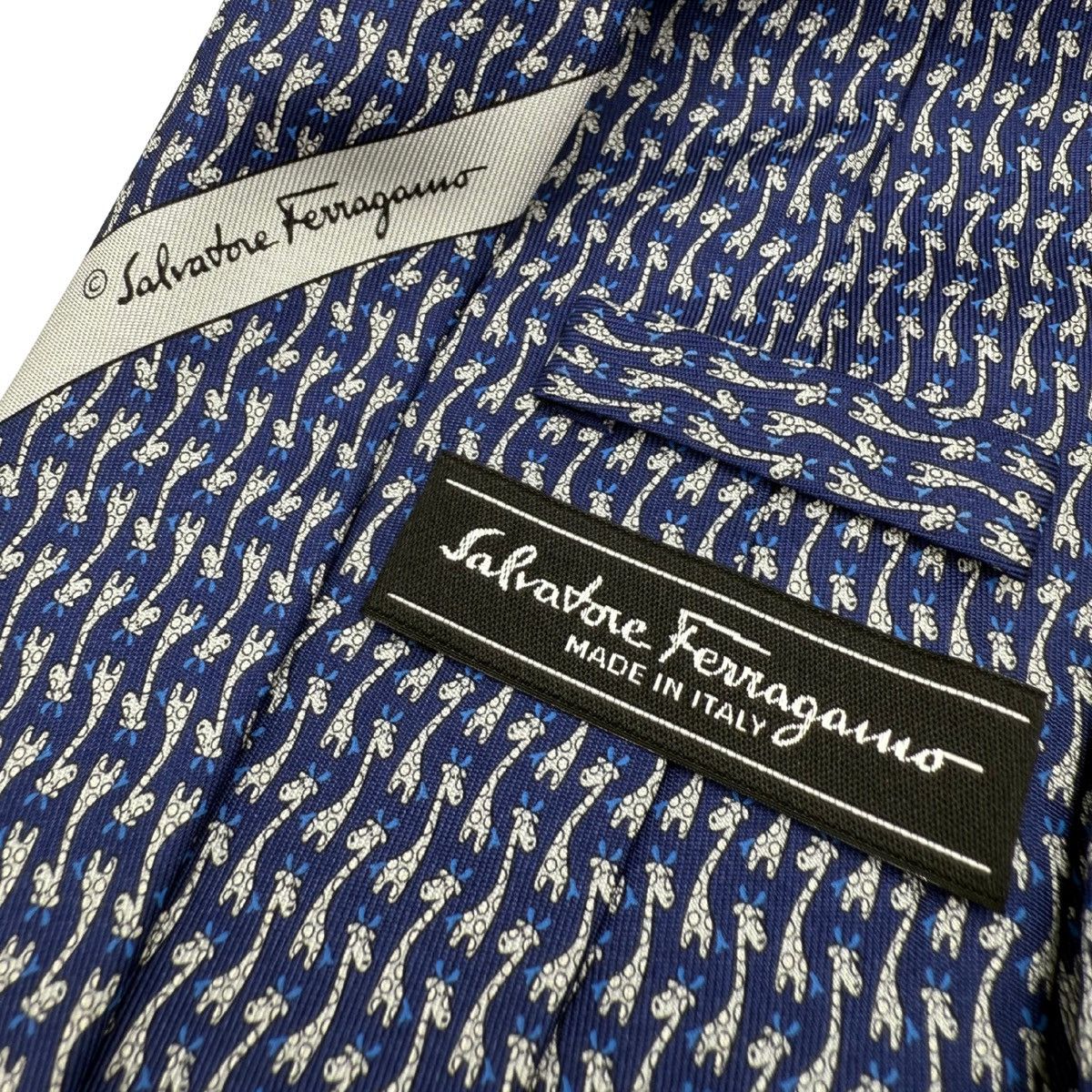 Salvatore Ferragamo Salvatore Ferragamo Silk Tie, Navy, Made in Italy, Like New Size ONE SIZE - 4 Thumbnail