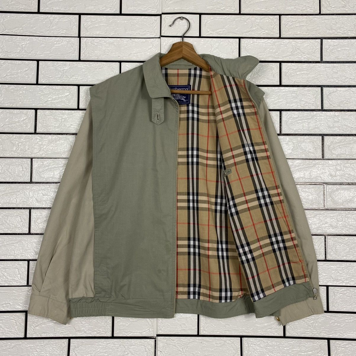 Burberry 🔥VINTAGE BOMBER JACKET BURBERRYS MADE IN ENGLAND NOVA CHECK Size US M / EU 48-50 / 2 - 1 Thumbnail