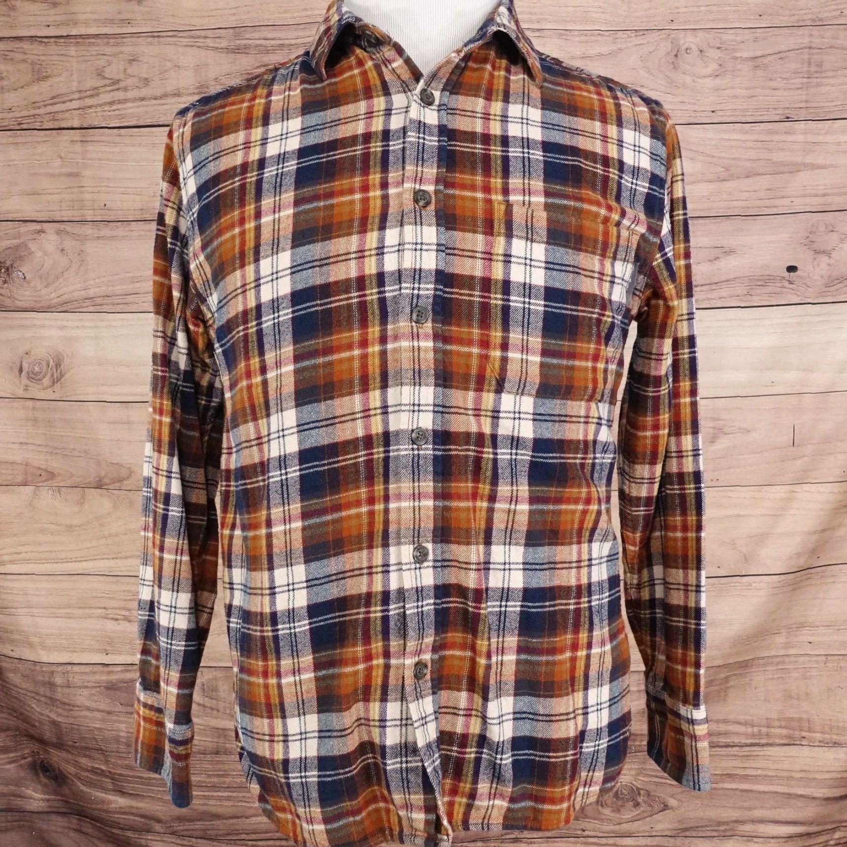 Eddie Bauer Eddie Bauer Shirt Mens M Plaid Flannel Button Front Cotton Multicolor Button-Up Pocket Blues Orange 90s? Size US M / EU 48-50 / 2 - 3 Thumbnail