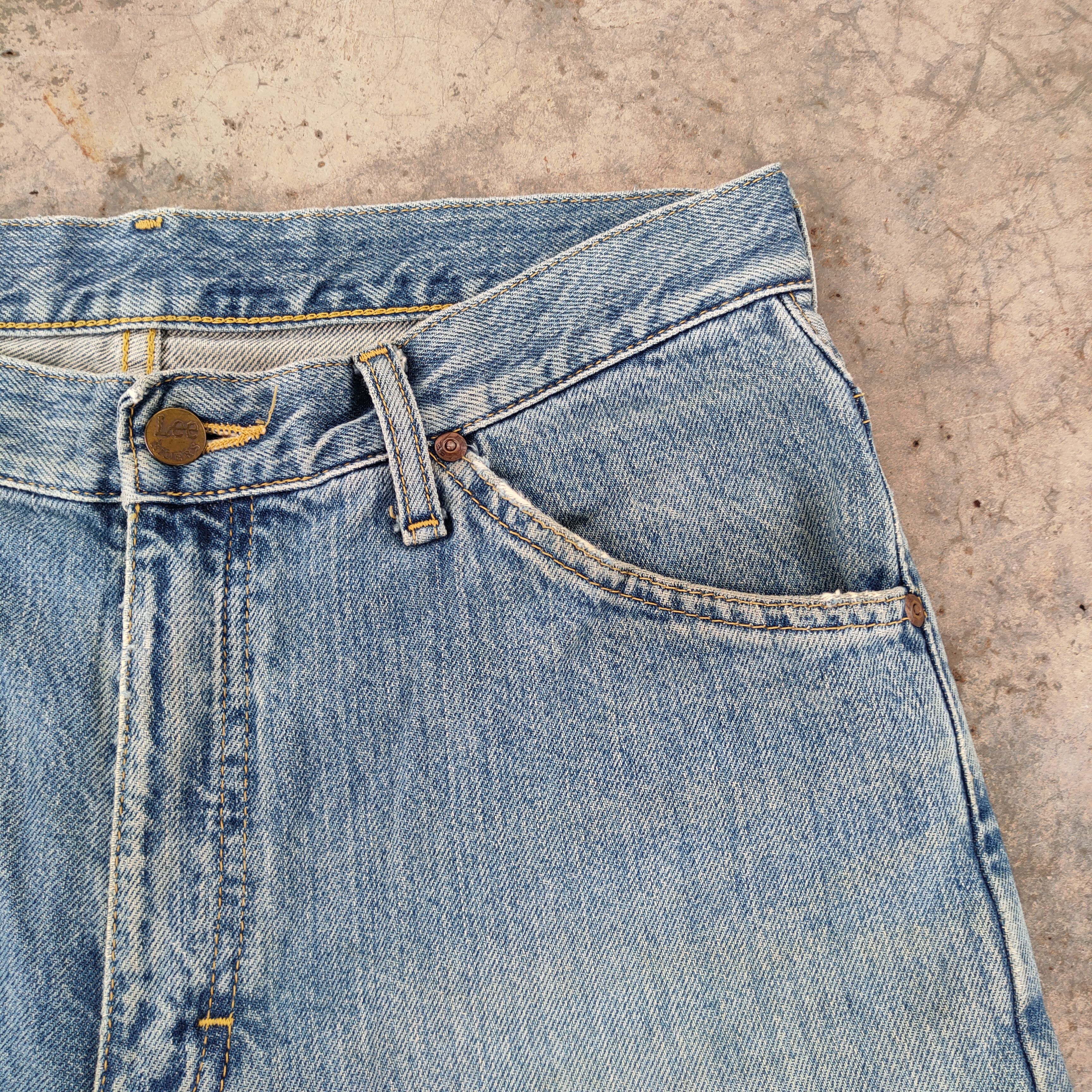 Lee FLARE VINTAGE LEE RIDERS FADED DISTRESSED DENIM JEANS PANTS Size US 32 / EU 48 - 8 Thumbnail
