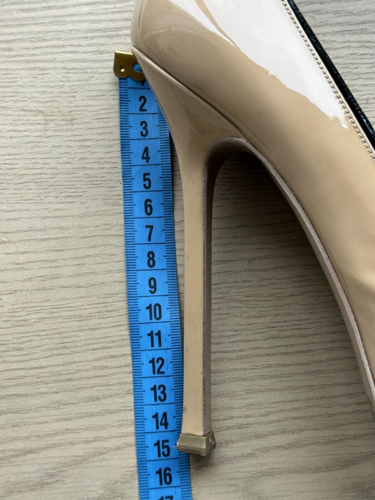 Saint Laurent Paris Saint Laurent Beige Patent Leather Made in Italy Heels Size US 7.5 / IT 37.5 - 24 Thumbnail
