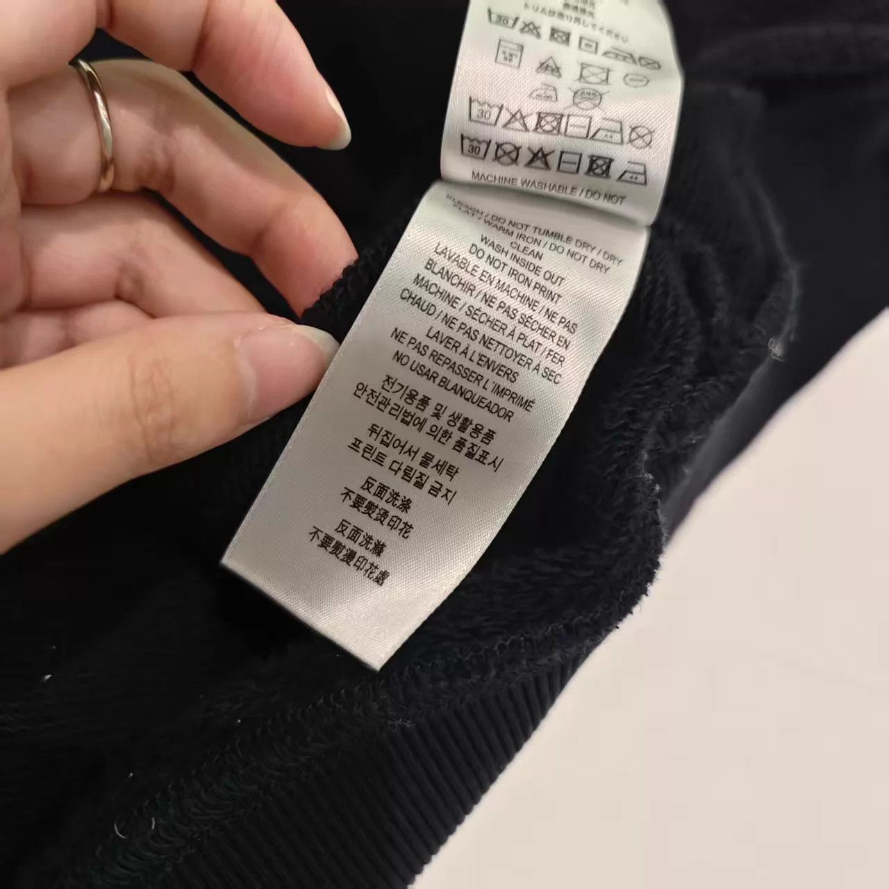 Burberry Burberry Black Logo Print Hoodie XL Size US XL / EU 56 / 4 - 6 Thumbnail