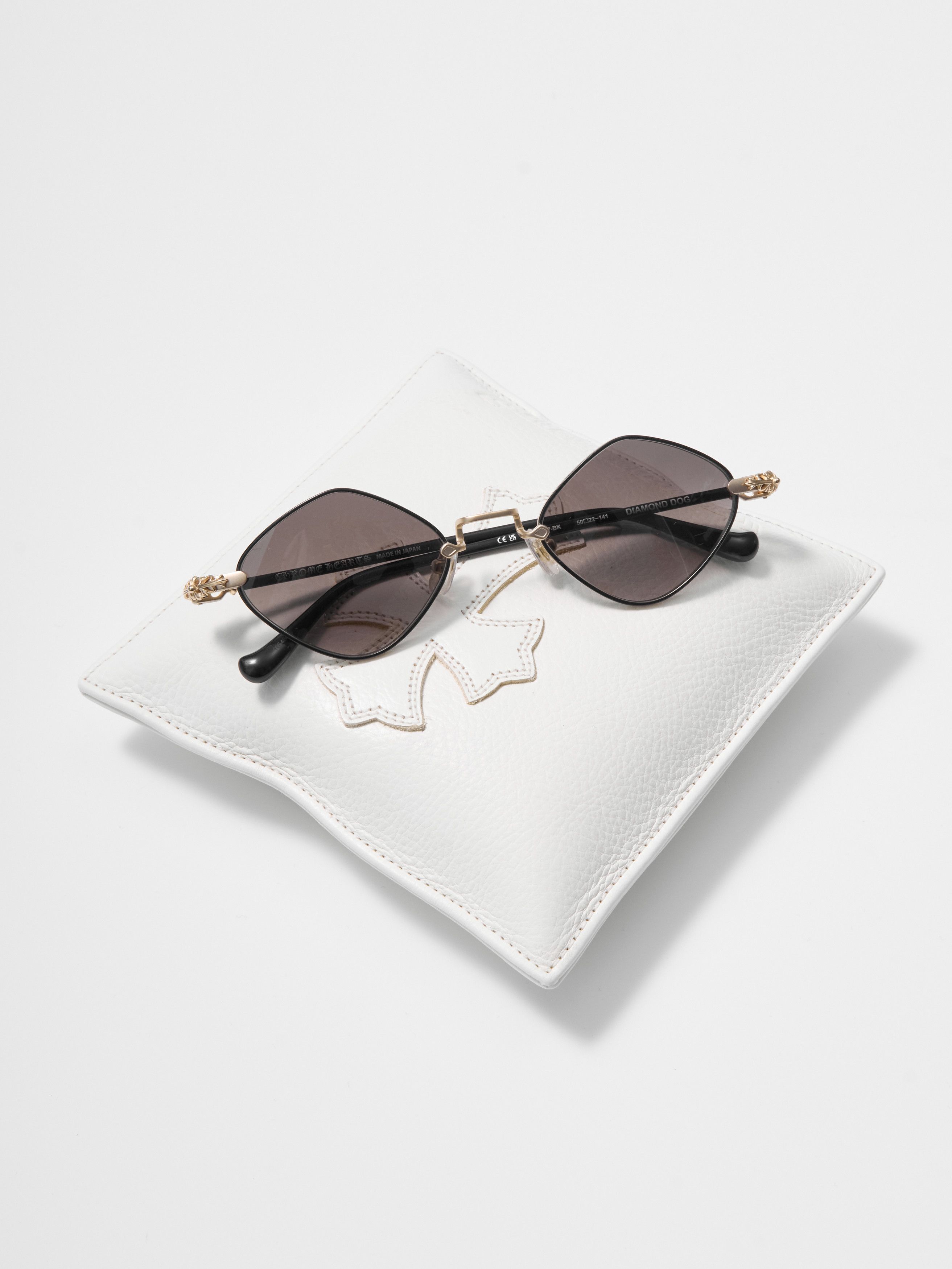 Chrome Hearts CHROME HEARTS DIAMOND DOG SUNGLASSES Size ONE SIZE - 2 Thumbnail