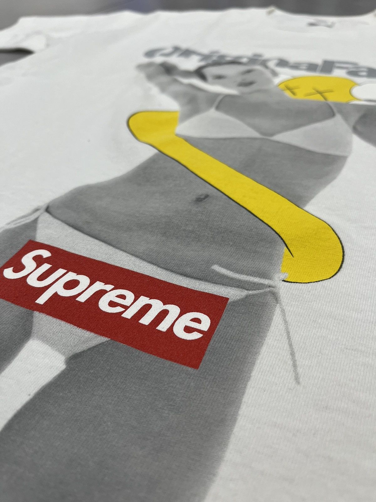Kaws × Original Fake × Supreme Kate Moss x originalfake x supreme Size US L / EU 52-54 / 3 - 3 Thumbnail