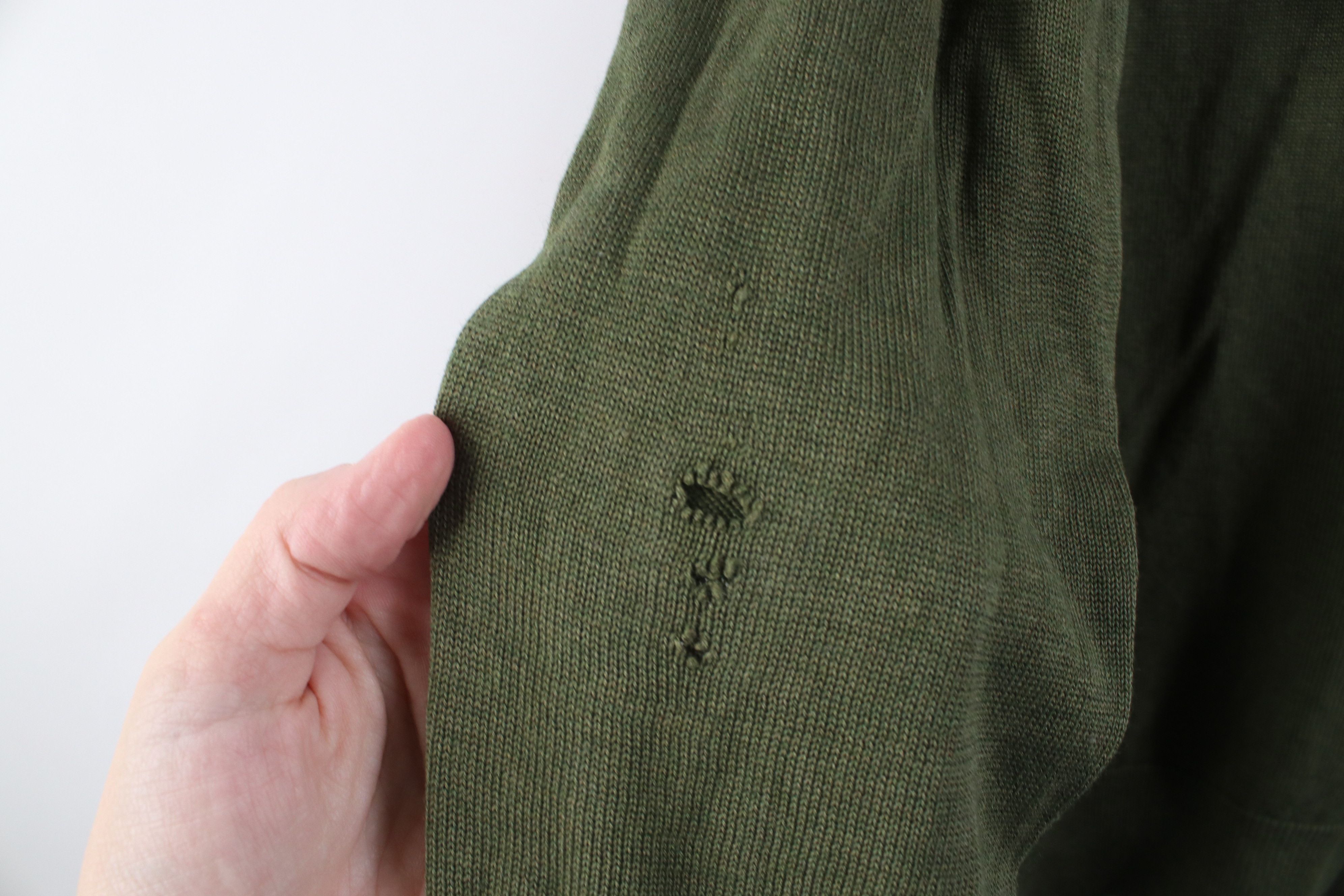 Banana Republic Banana Republic Silk Cashmere Knit V-Neck Sweater Green Size US L / EU 52-54 / 3 - 4 Thumbnail