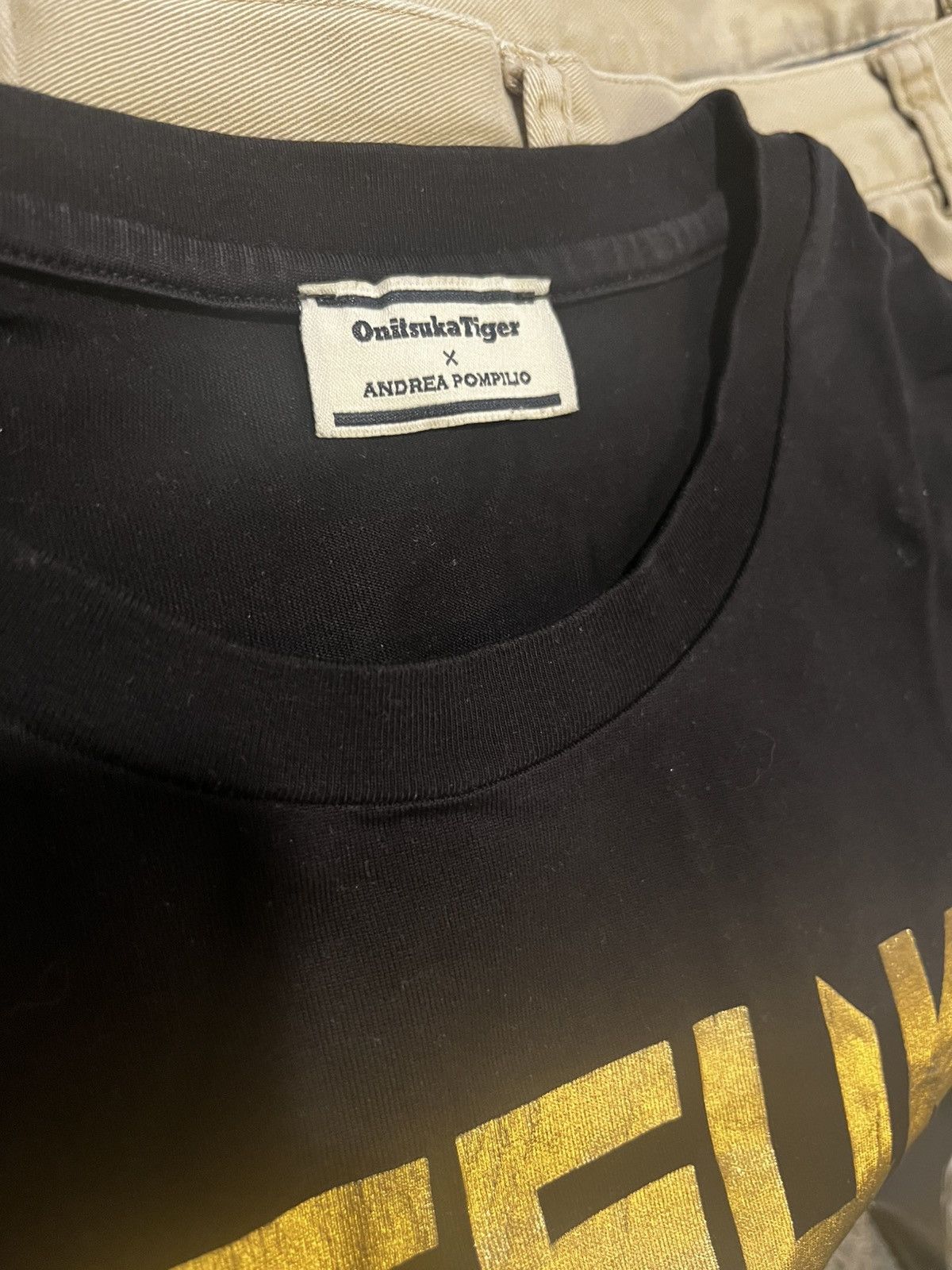 Onitsuka Tiger Onitsuka Tiger (Black/Gold T shirt) Size US XL / EU 56 / 4 - 3 Thumbnail