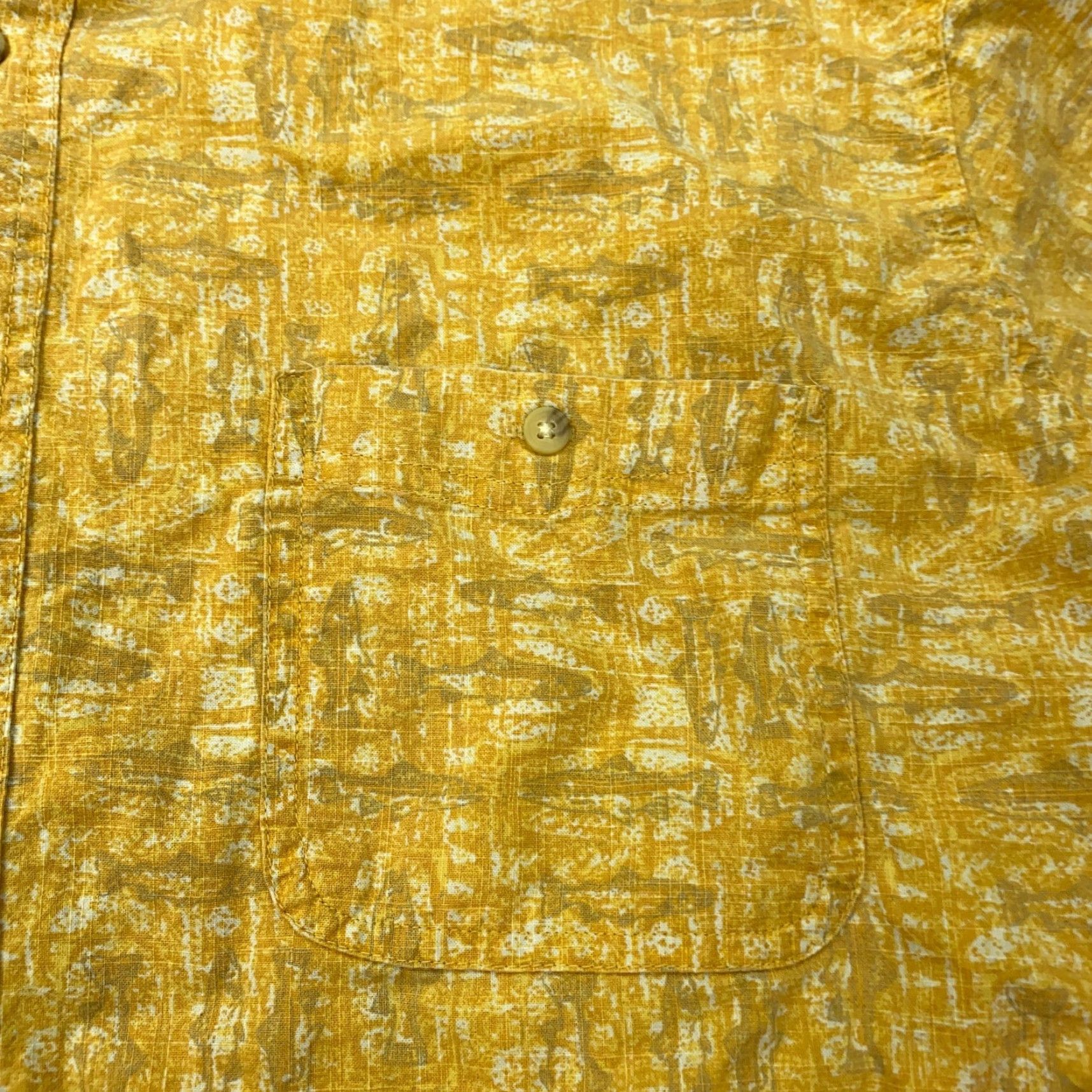 Vintage VINTAGE St. John's Bay Shirt L Mens Yellow Outdoor Fishing Hawaiian Style Casual Short Sleeve Button-Up Size US L / EU 52-54 / 3 - 3 Thumbnail