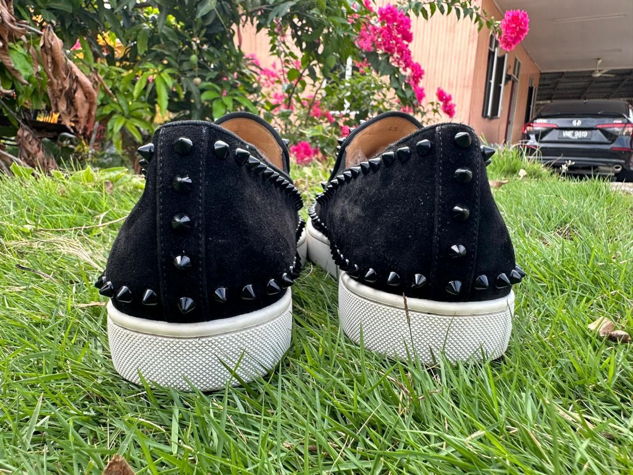 Christian Louboutin Authentic Christian Loboutin Pik Boat Flat Veau Velours/GG Size US 9 / EU 42 - 5 Thumbnail