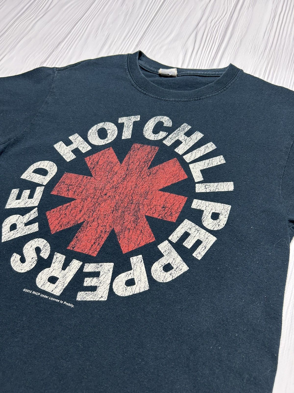 Band Tees Vintage 2015 Red Hot Chili Peppers Band T-Shirt Size US S / EU 44-46 / 1 - 4 Thumbnail