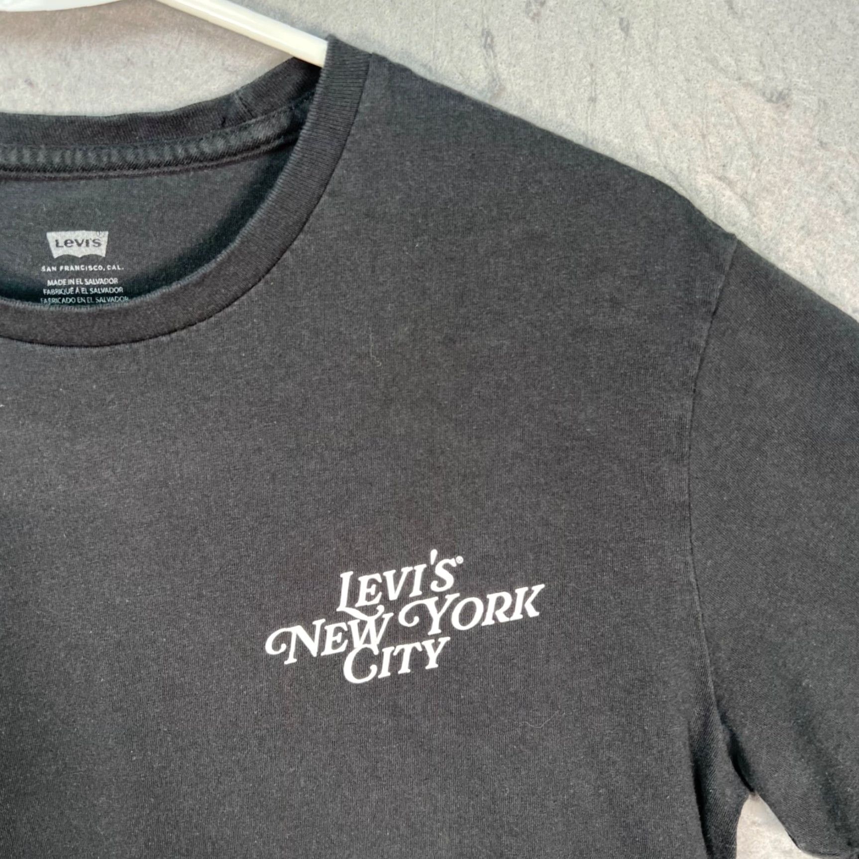Levi's Levi's T-Shirt Levis New York City Graphic Mens M Black Cotton Shirt Logo 2010s Men Size US M / EU 48-50 / 2 - 5 Thumbnail
