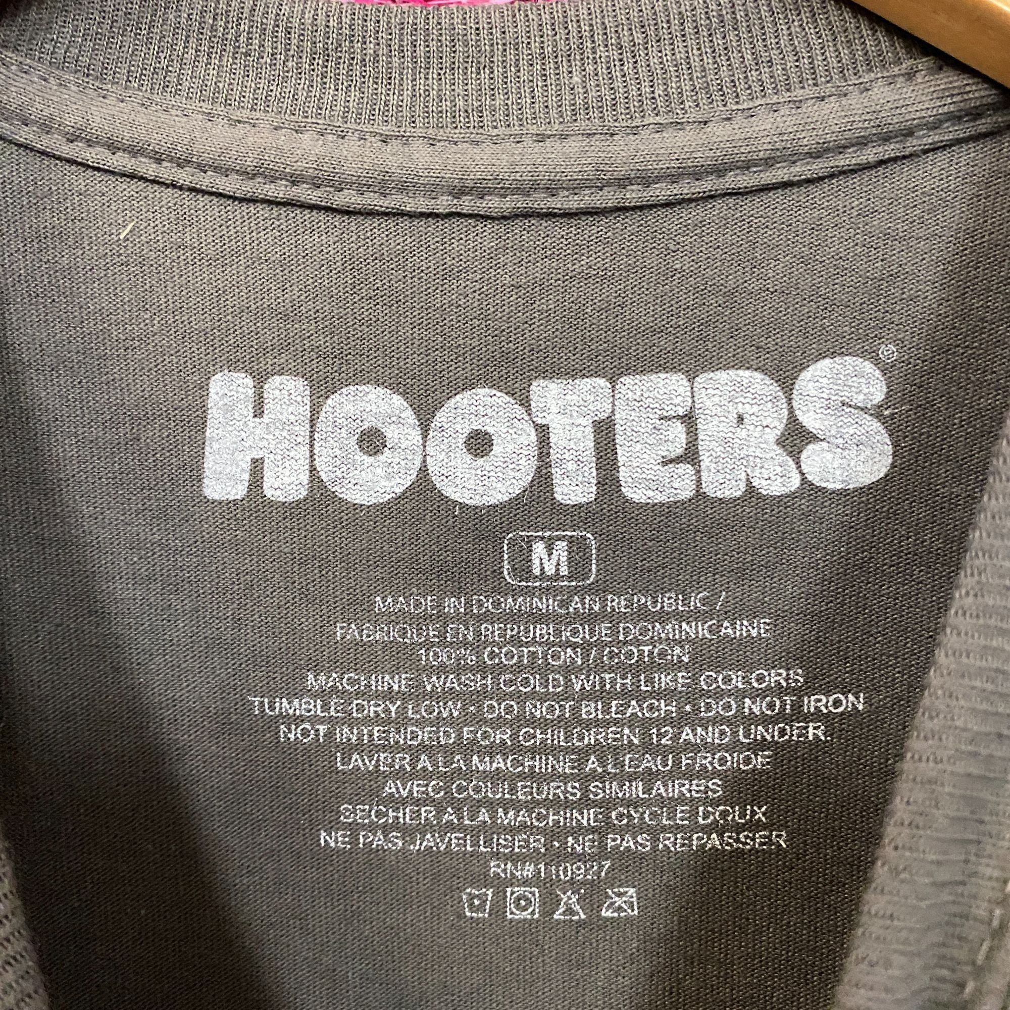 Other Hooters Racing Come See Your Favorite Racer T-Shirt Medium Size US M / EU 48-50 / 2 - 4 Thumbnail
