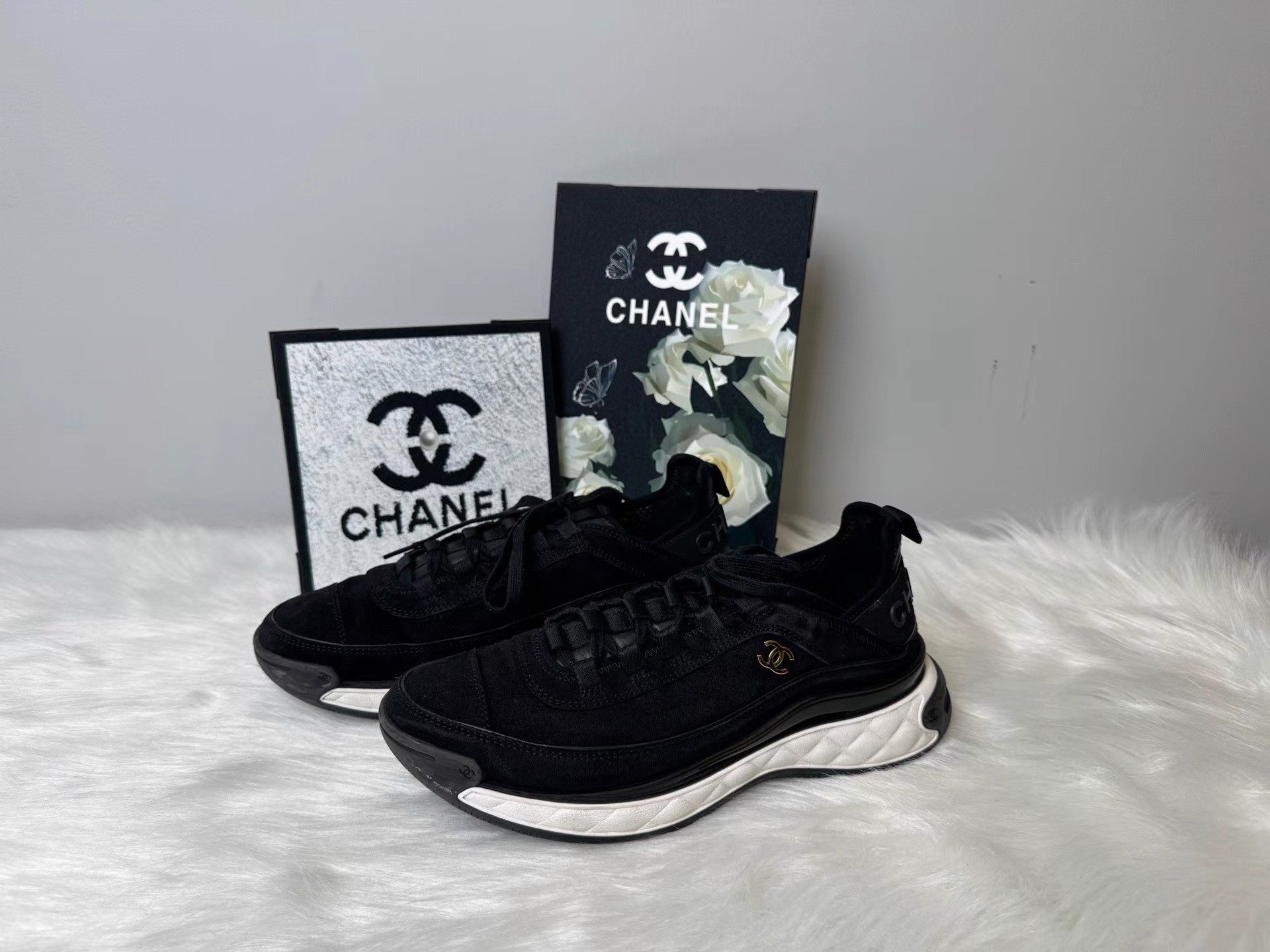 Chanel CHANEL Black Suede CC Logo Air Cushion Sneakers K36 Size US 10 / EU 43 - 1 Thumbnail
