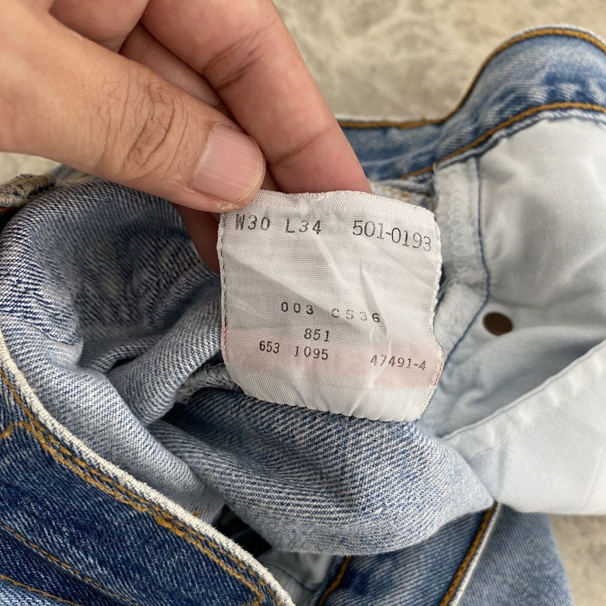 Levi's Vintage 90’s Levis 501 Faded Stonewashed Blue Denim Jeans Size US 28 / EU 44 - 15 Thumbnail