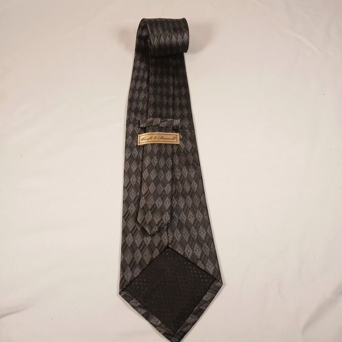 Croft & Barrow Croft & Barrow Men's Tie Neck 100% Silk Hand Crafted Gray Geometric Pattern Tie Size ONE SIZE - 3 Thumbnail