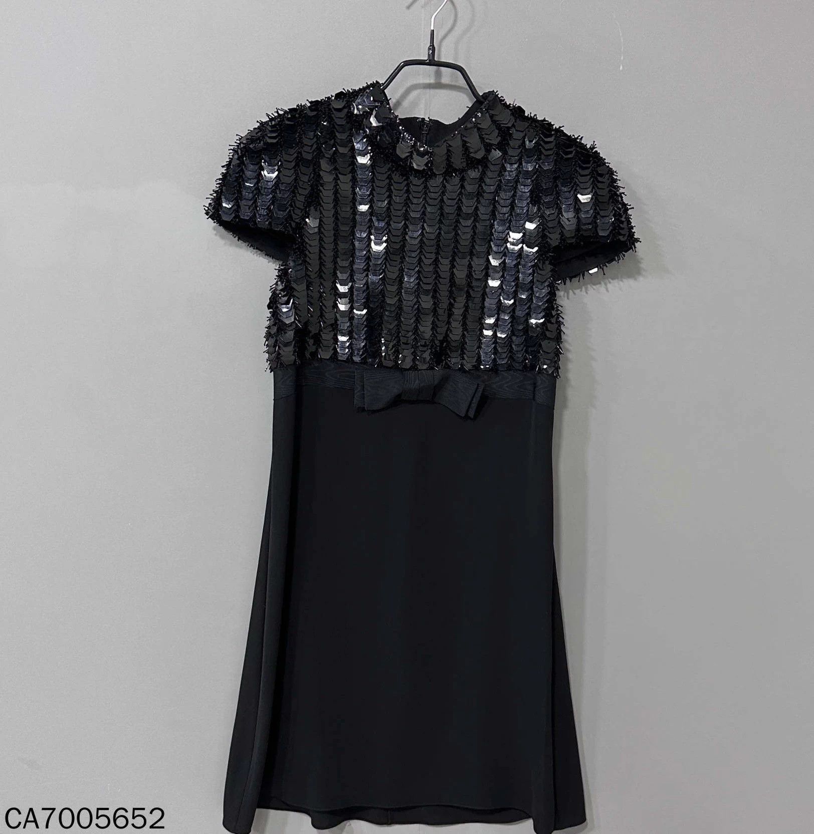 Saint Laurent Paris Saint Laurent Paris Fitted Sequin Dress women's 34 Size XS / US 0-2 / IT 36-38 - 3 Thumbnail