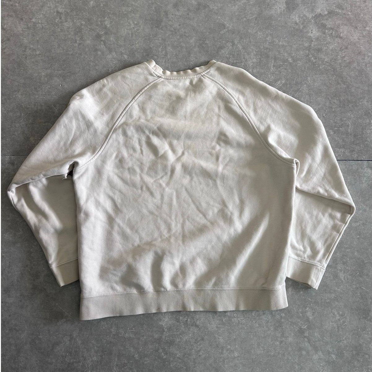 Nike 2000s Vintage Nike Cream Crewneck Size L Size US L / EU 52-54 / 3 - 3 Thumbnail