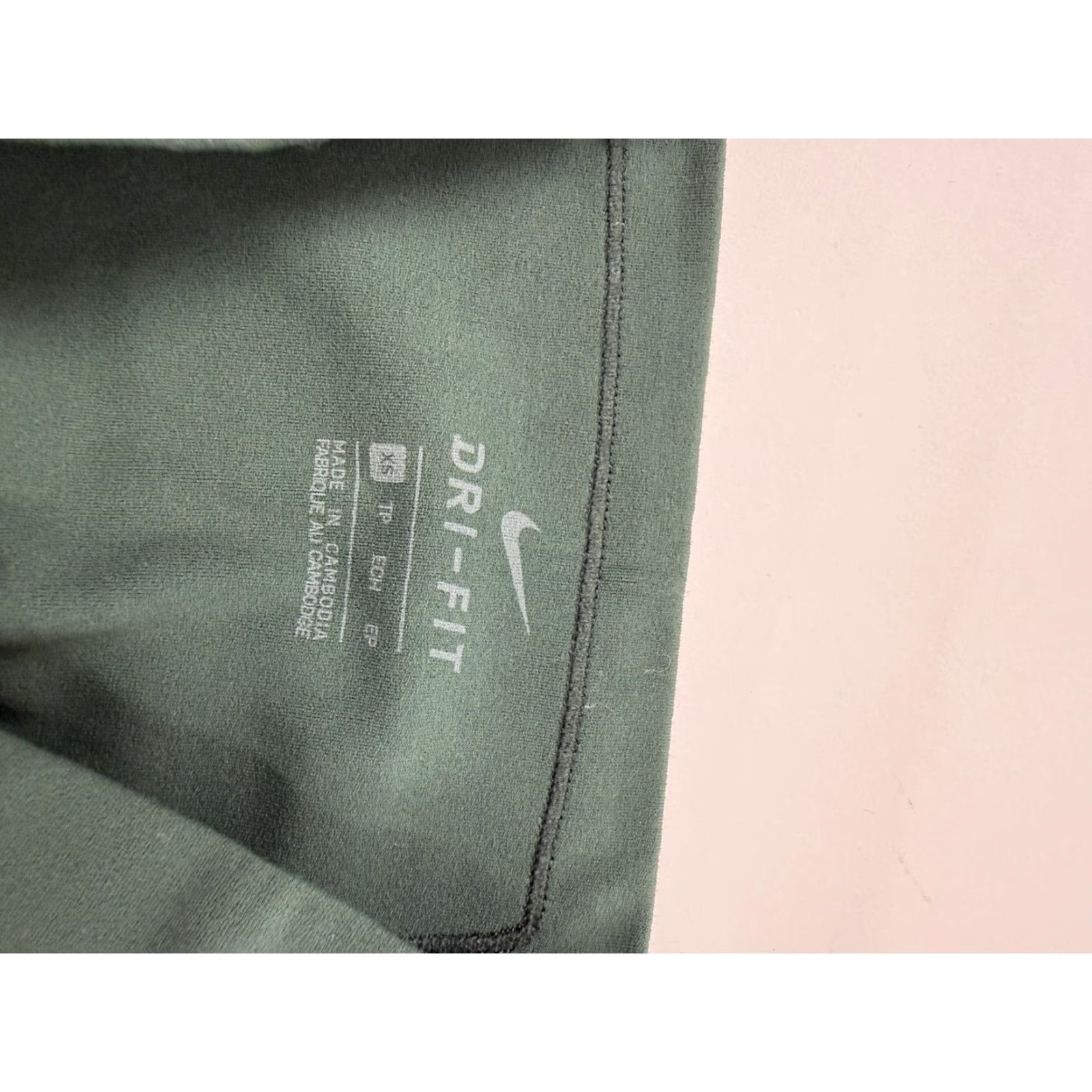 Nike Nike Leggings Womens XS Green Dri-FIT Lace Trim High Rise Ankle CU6366-397 Size 26" / US 2 / IT 38 - 5 Thumbnail