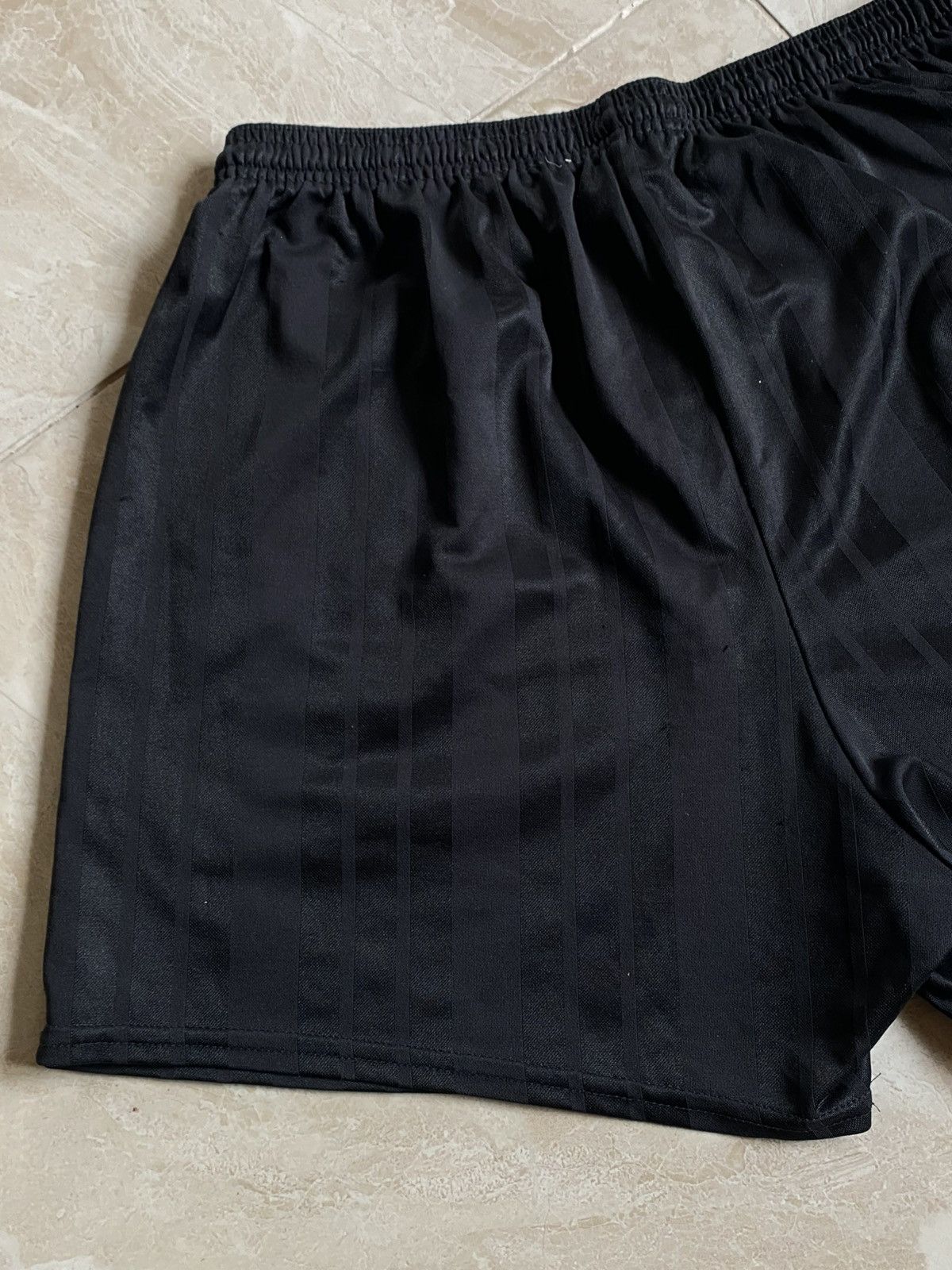 Adidas Vintage Adidas Equipment Liverpool FC 1993/95 Away Shorts Size US 36 / EU 52 - 9 Thumbnail