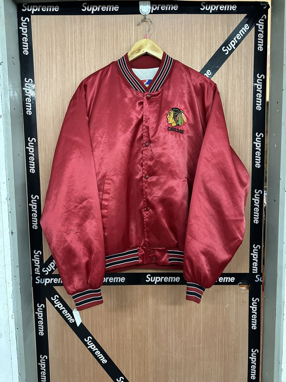Swingster Vintage 80's Chicago Blackhawks Satin Jacket Size US L / EU 52-54 / 3 - 1 Thumbnail