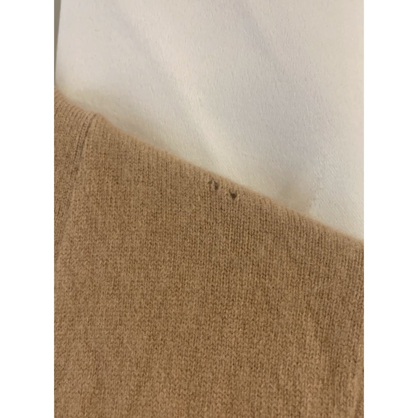 Ralph Lauren Rugby Ralph Lauren Cardigan Sweater XS Women 100% Cashmere Beige V-Neck Button Flawed Skein of Cashmere? Size XS / US 0-2 / IT 36-38 - 3 Thumbnail