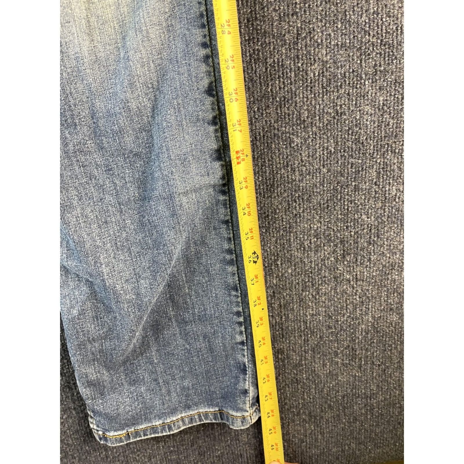 Levi's Levi's Mens Jeans Blue Denim Straight Leg Medium Wash Classic Five Pocket Casual Size US 38 / EU 54 - 5 Thumbnail