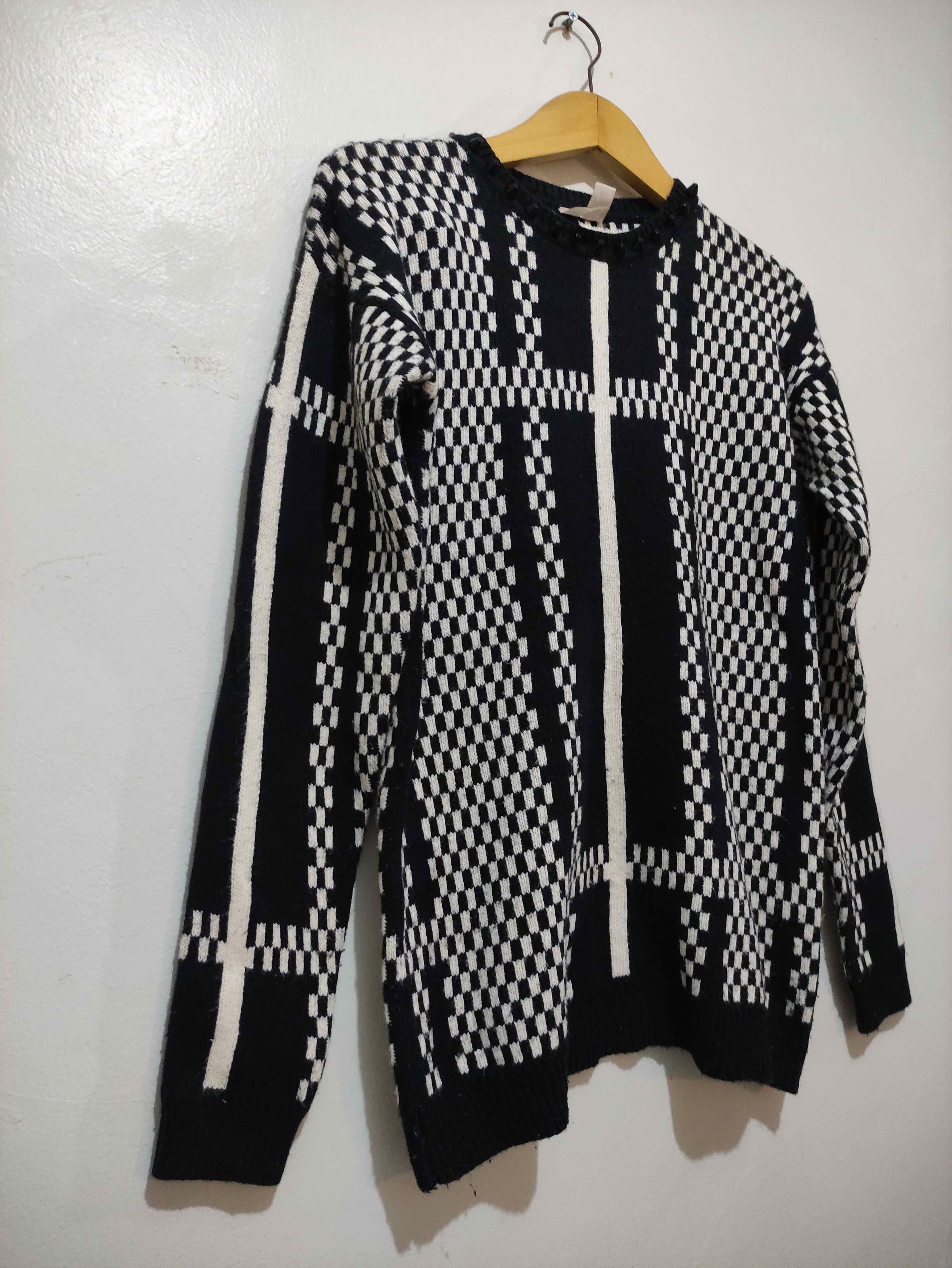 Japanese Brand Forever 21 Vkei Goth Monochrome Geometric studs Knit Sweater Size US M / EU 48-50 / 2 - 4 Thumbnail