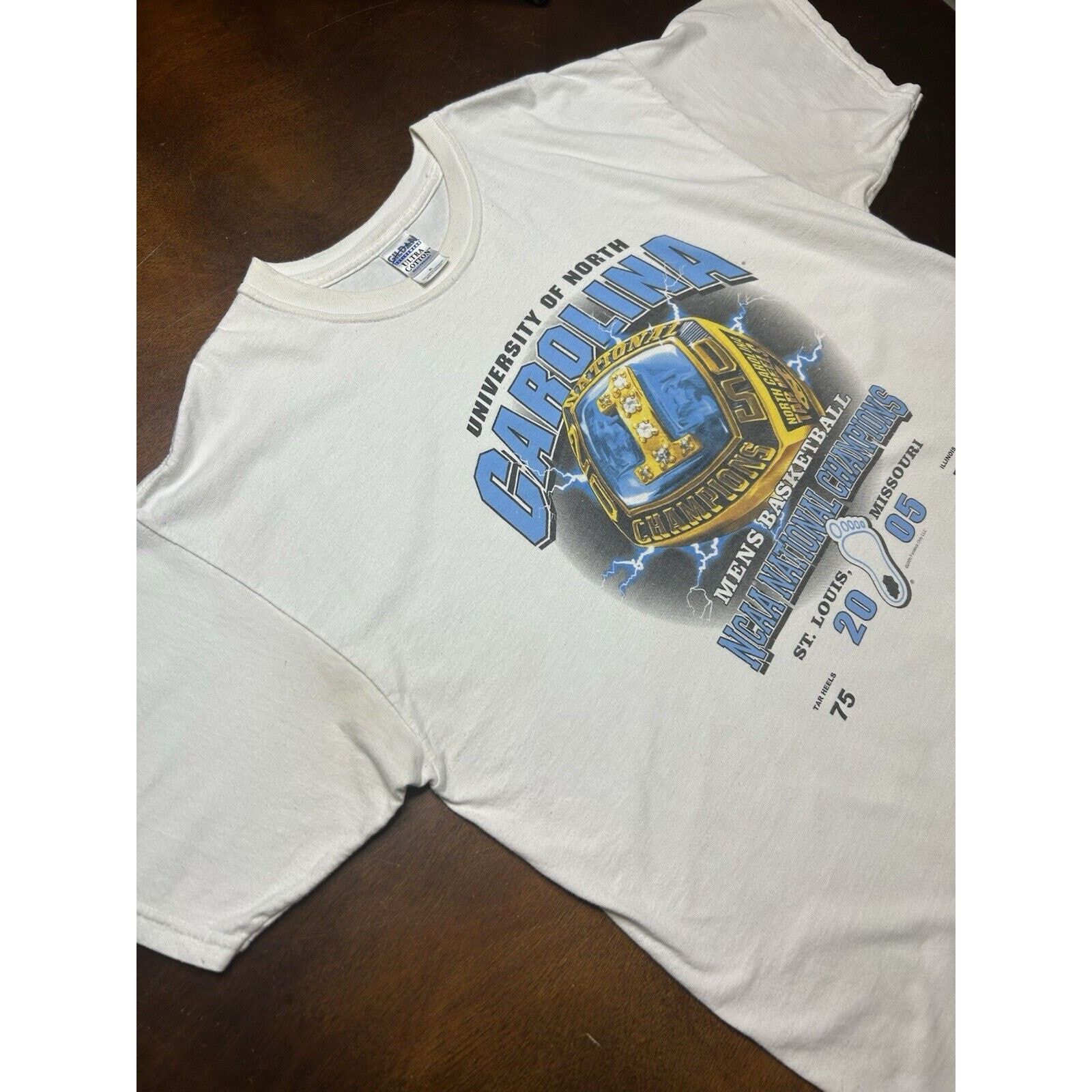 Gildan Y2K NCAA National Championships UNC Tar Heels Basketball Tee Size US XL / EU 56 / 4 - 8 Thumbnail