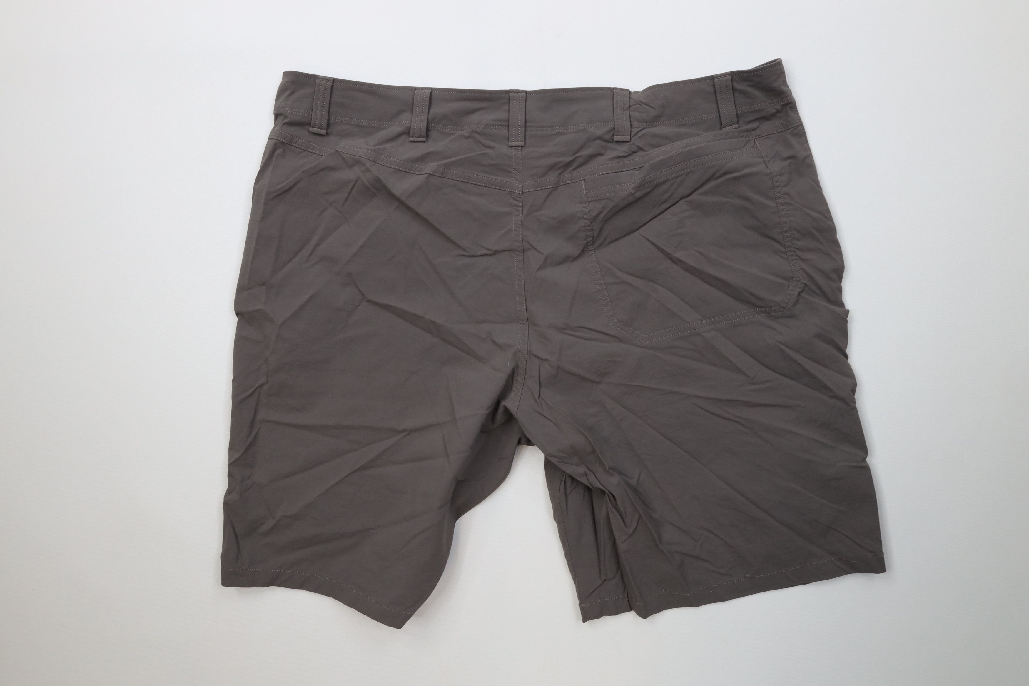 Under Armour Under Armour Fit HeatGear Above Knee Chino Golf Shorts Gray Size US 40 / EU 56 - 11 Thumbnail
