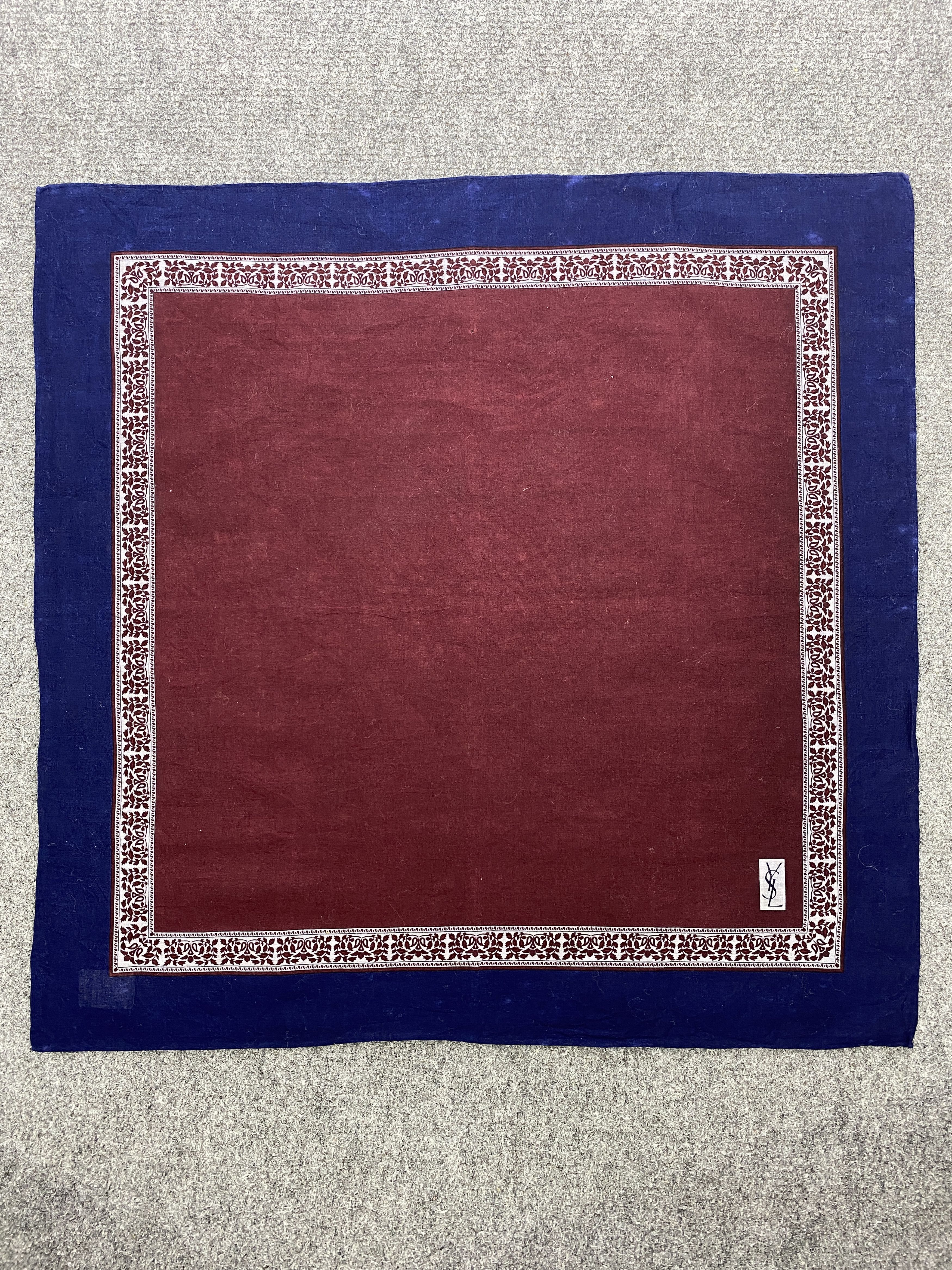 Vintage Yves Saint Laurent Handkerchief /Neckerchief HKC0705 Size ONE SIZE - 4 Thumbnail
